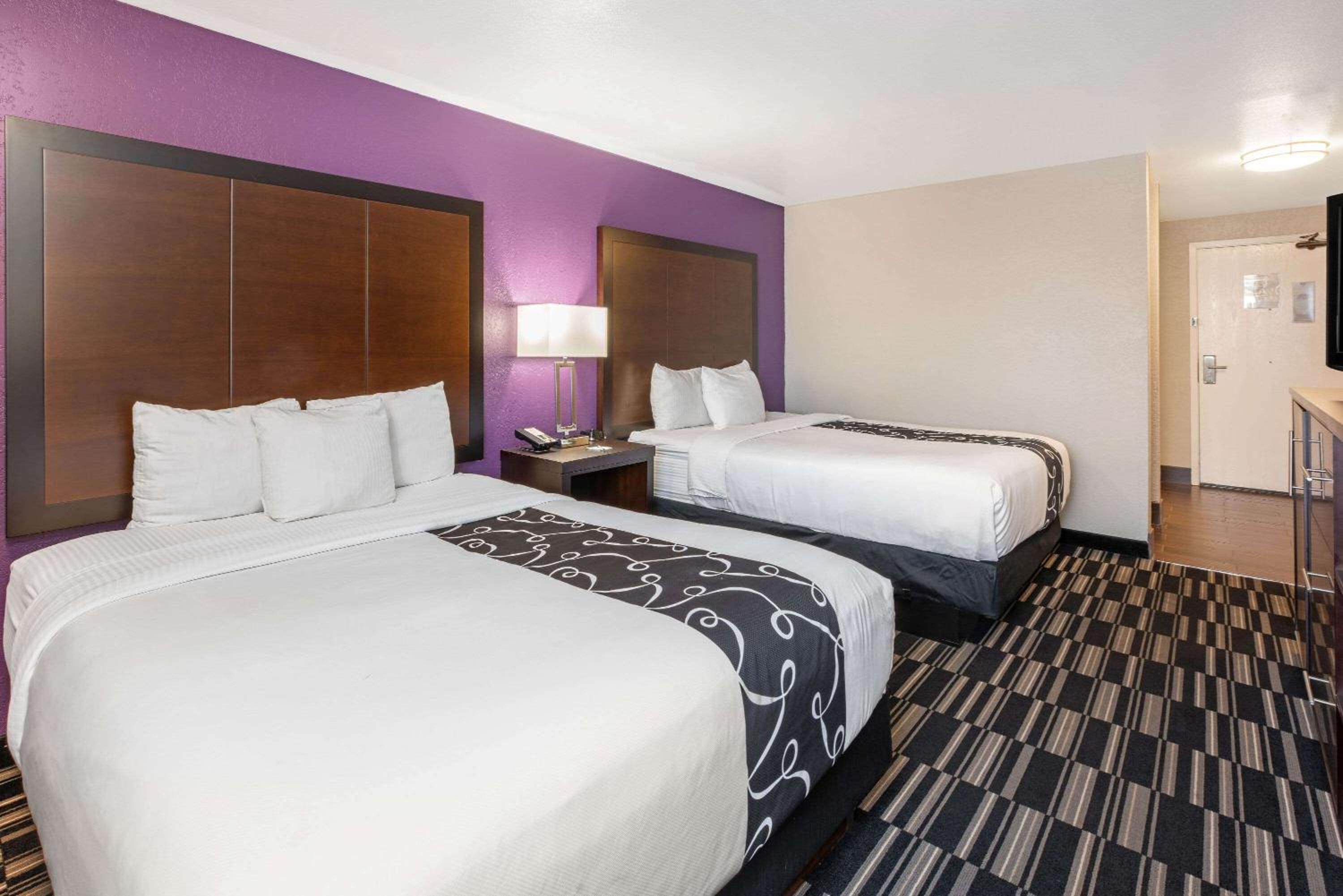 Queen Room with Two Queen Beds and Bath Tub - Mobility Accessible/Non-Smoking - Photo 1