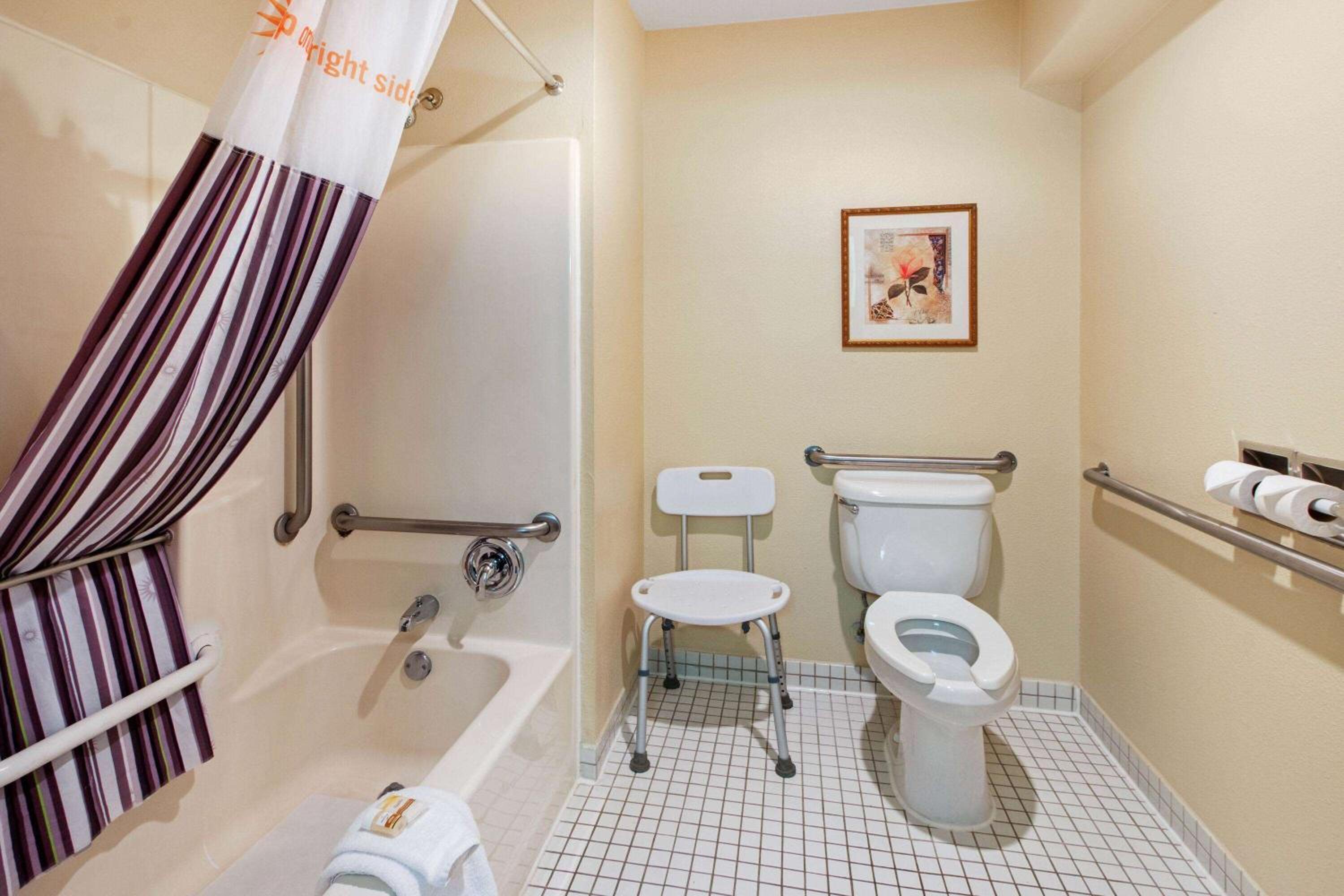 King Room - Disability Access - Photo 3
