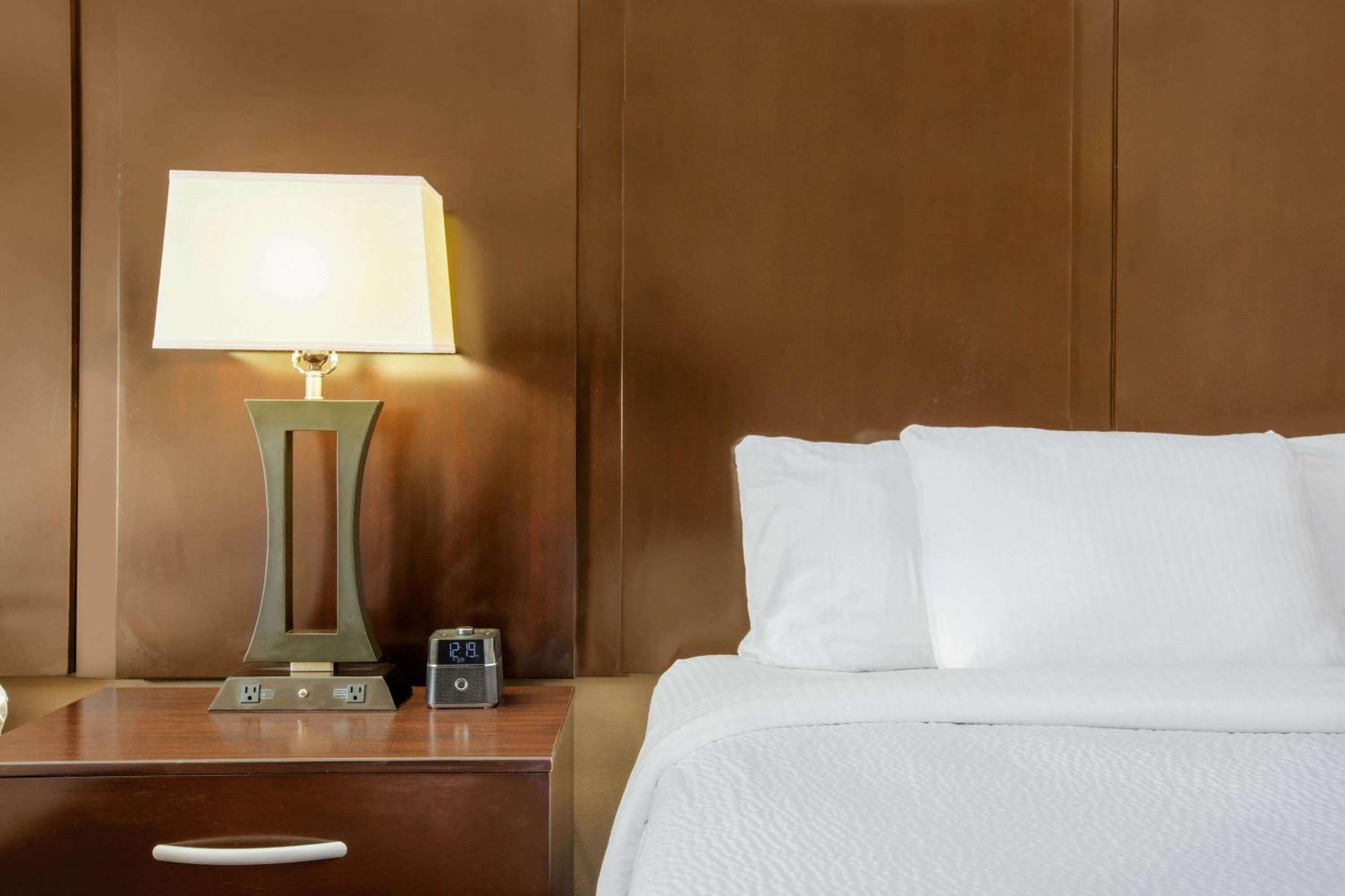 Deluxe Queen Room with Two Queen Beds - Photo 1