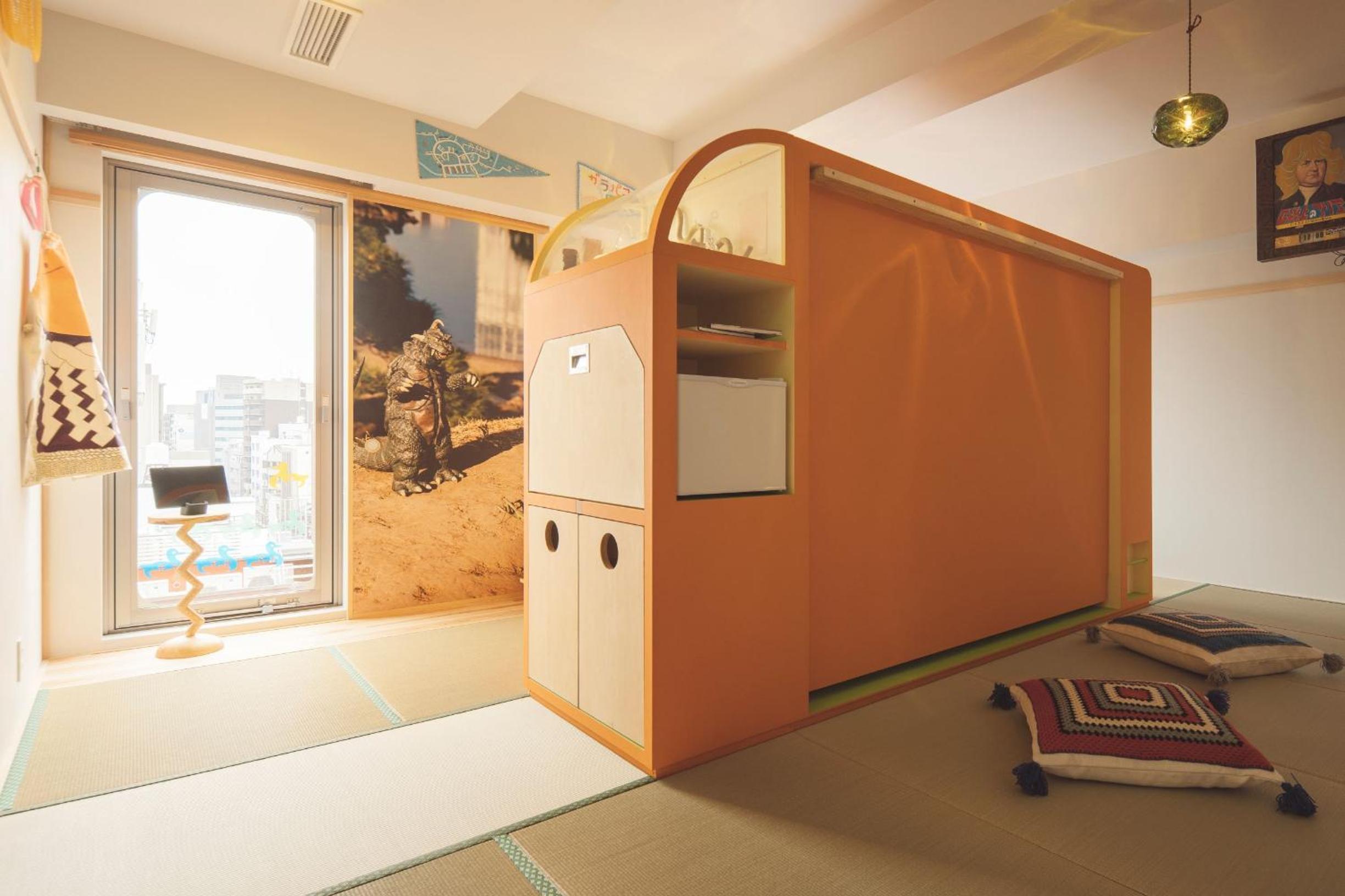 Quirky Retro Future Room “Galápagos Danchi” by Mizuguchi Guchi, photo 6