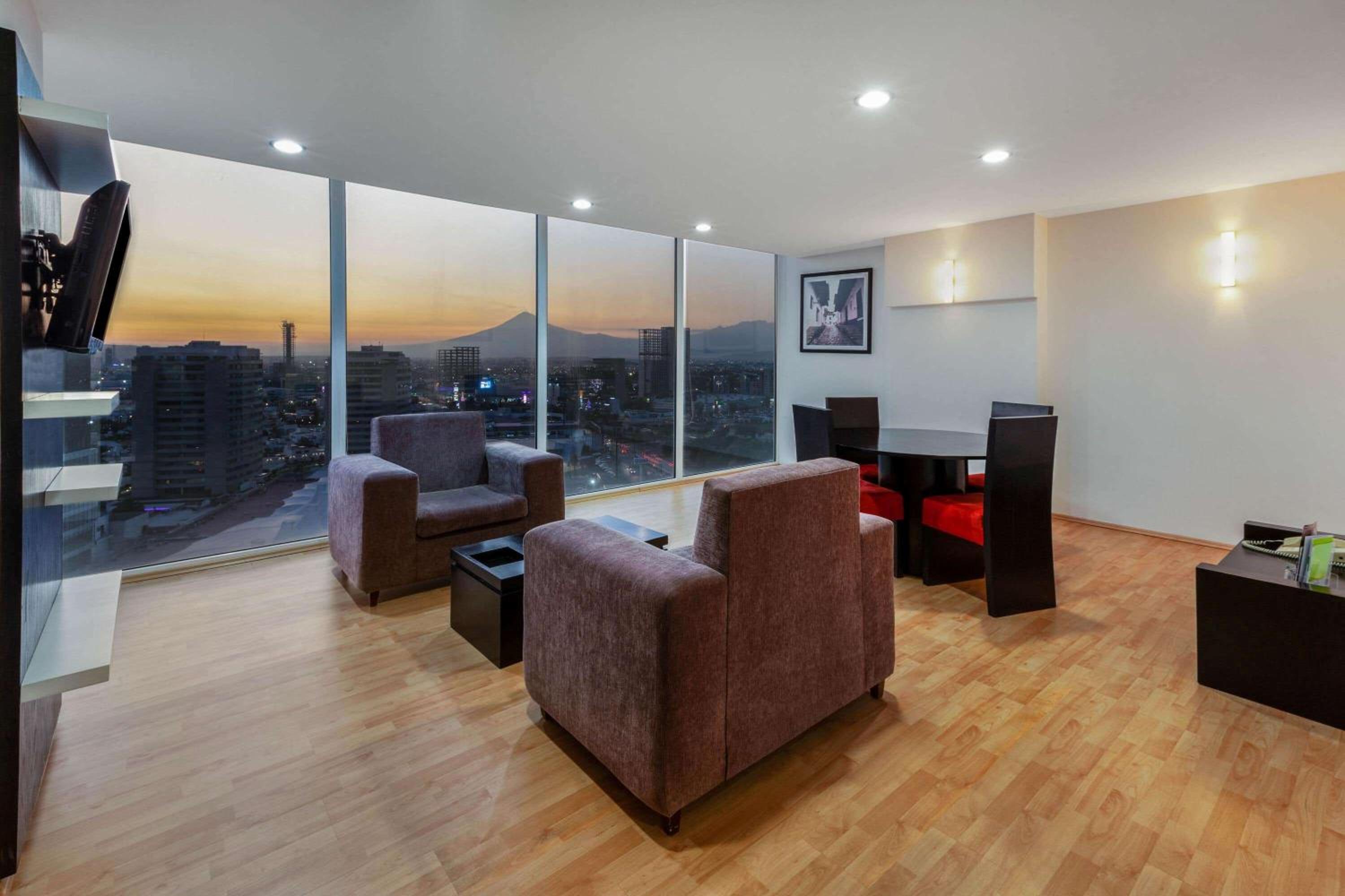 Presidential Suite with View - Non-Smoking