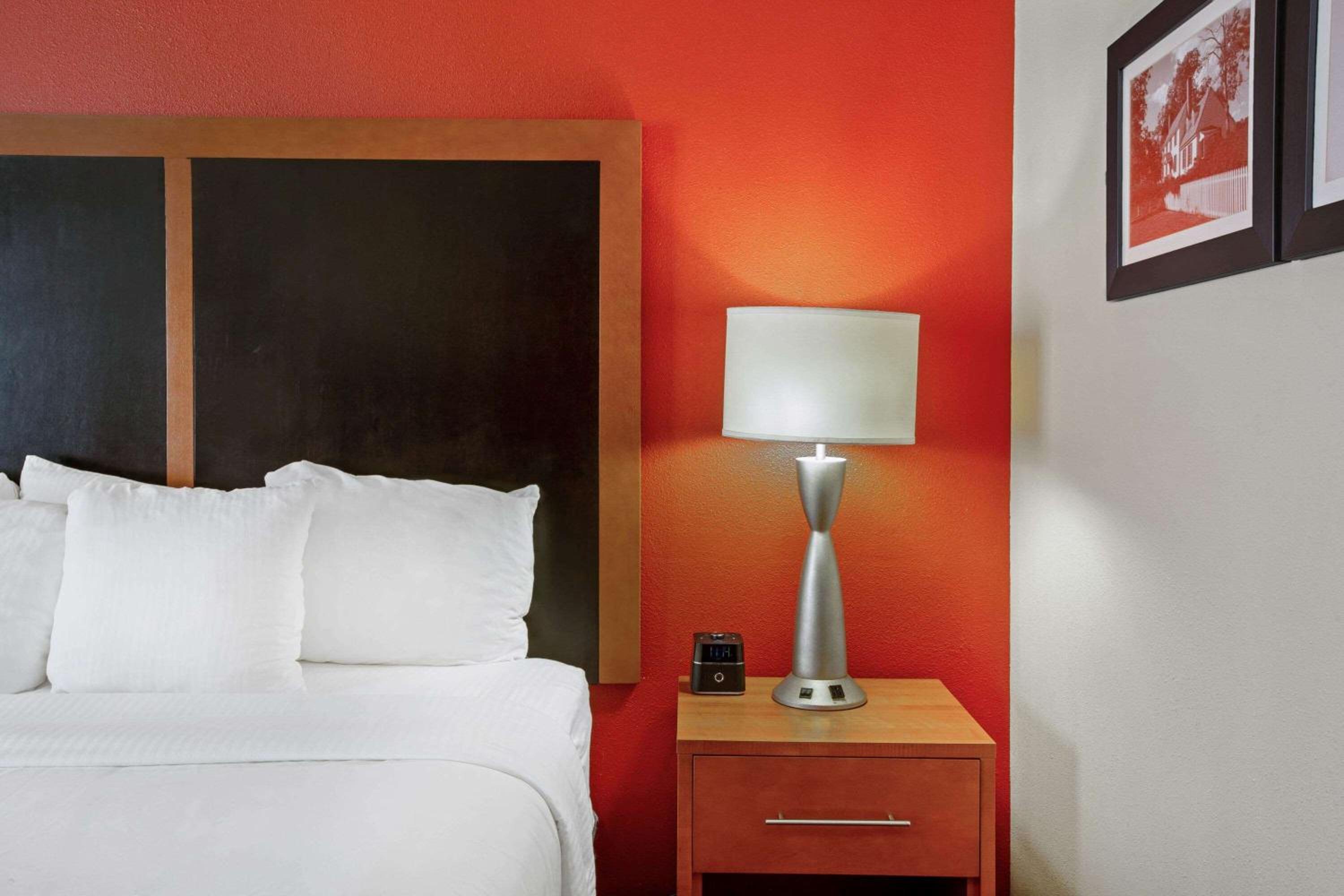 King Room - Non-Smoking photo 1