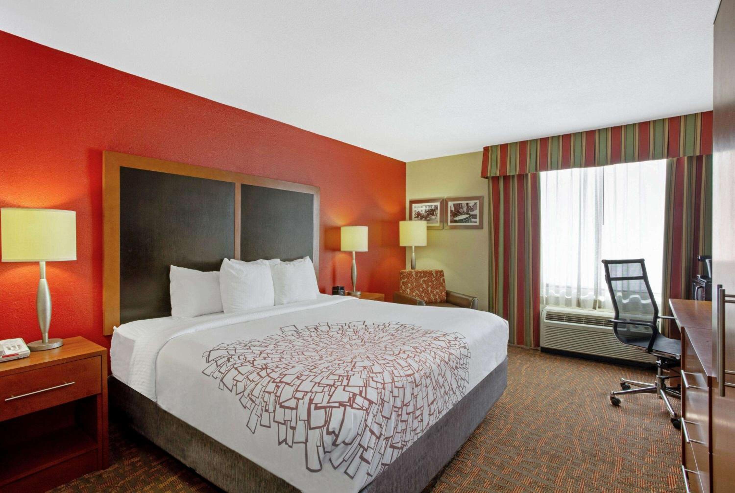 King Room - Disability Access photo 3