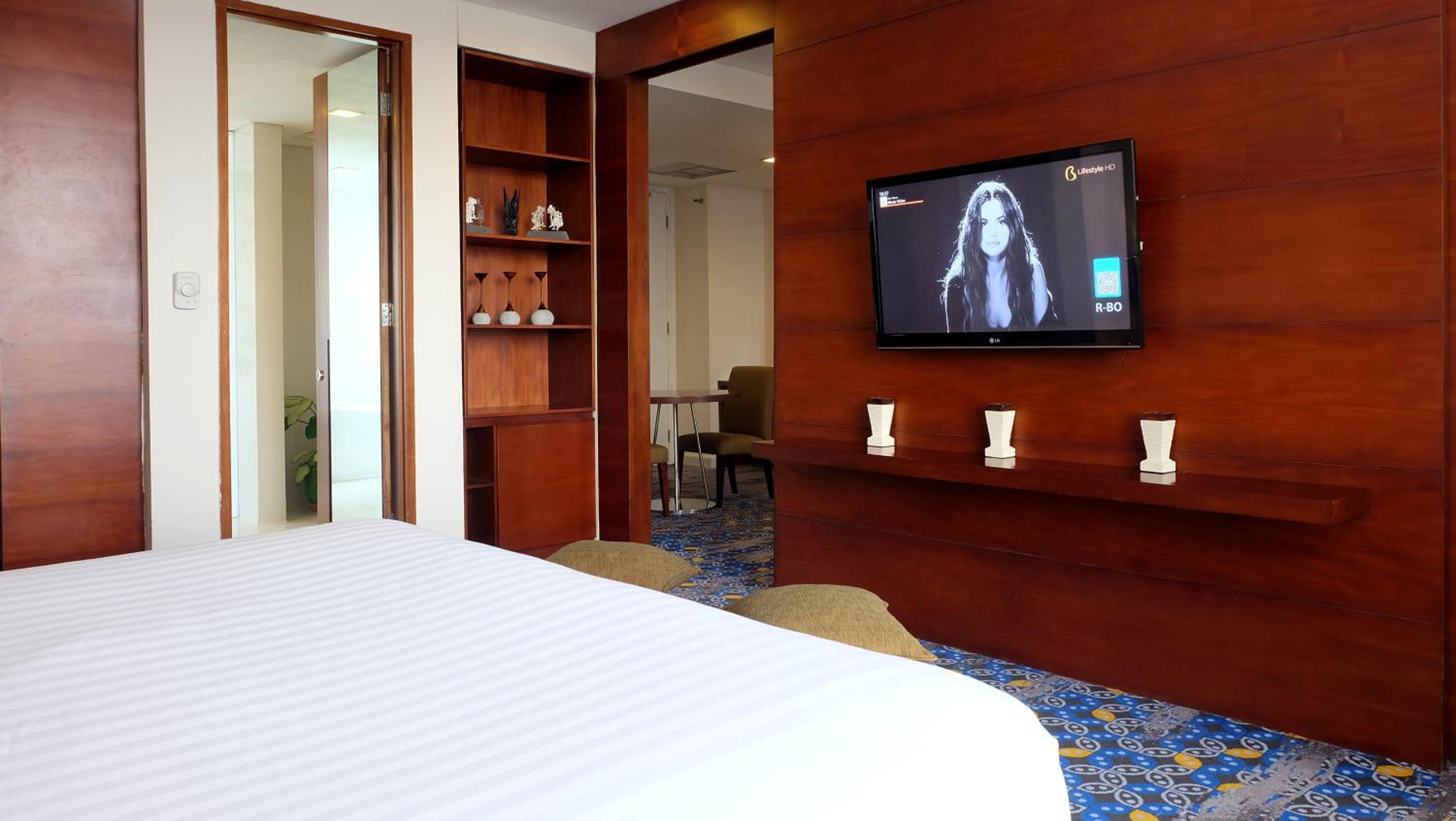 Jambuluwuk Suite photo 3