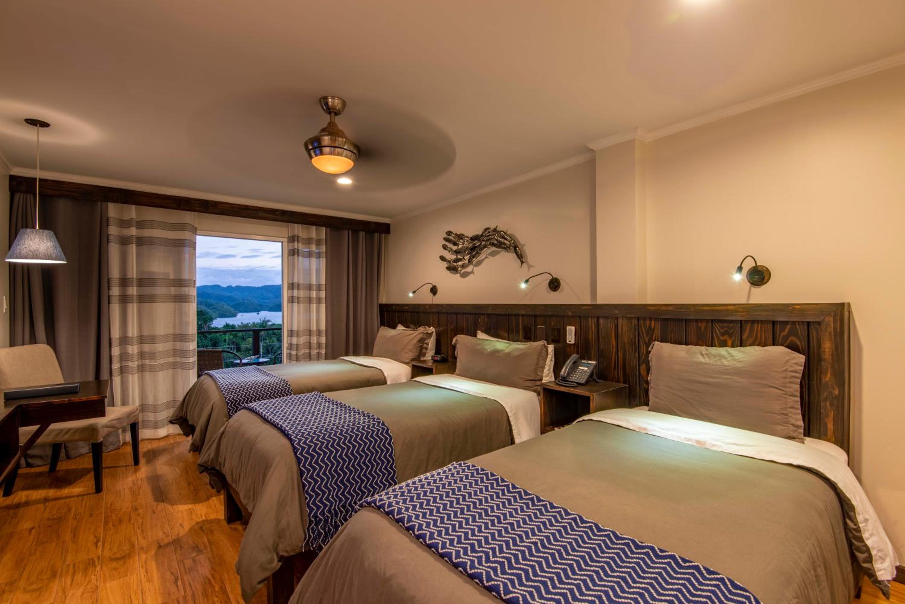 Deluxe Room with Sea View
