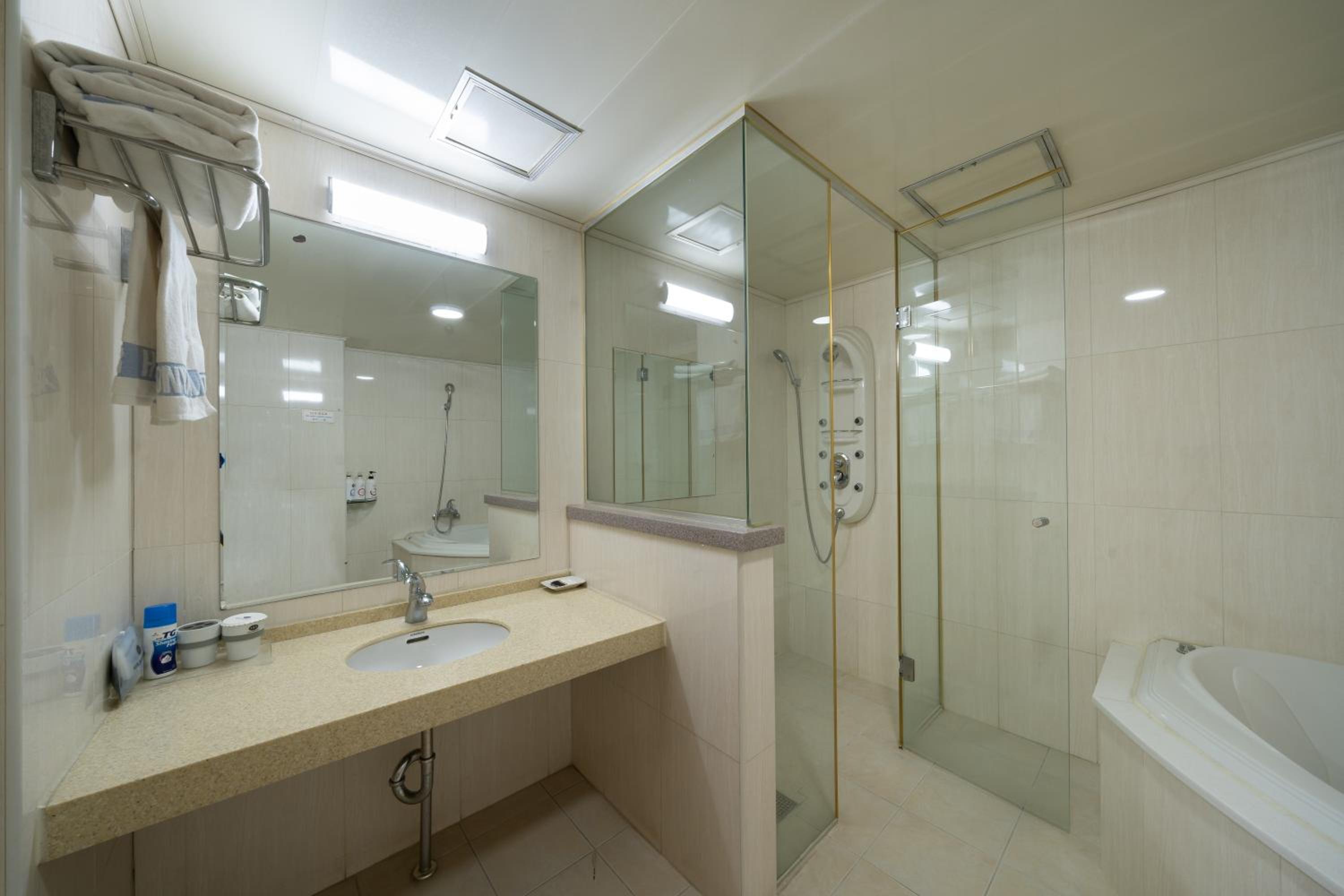 Superior Double Room - Photo 9