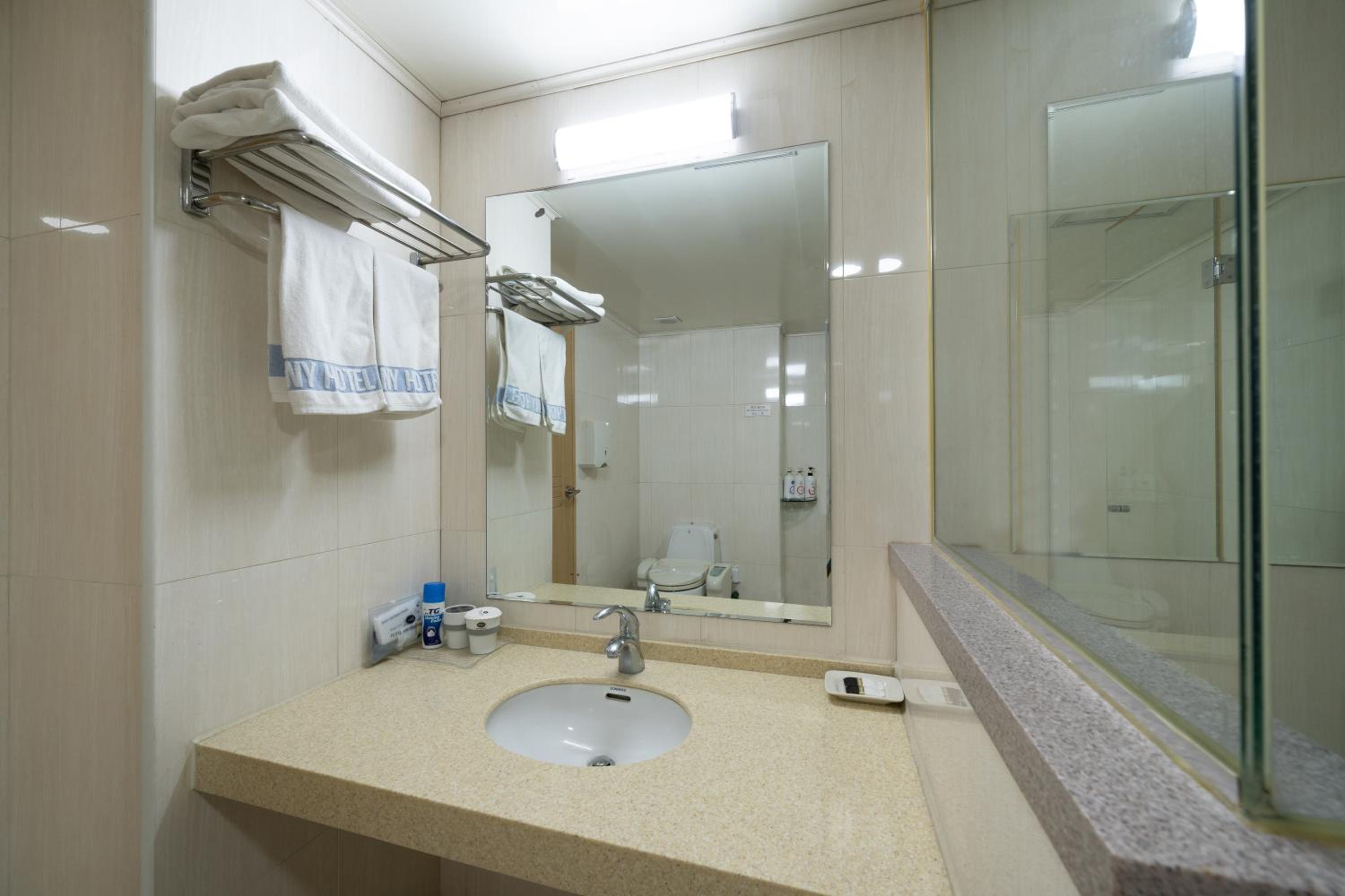 Superior Double Room - Photo 12