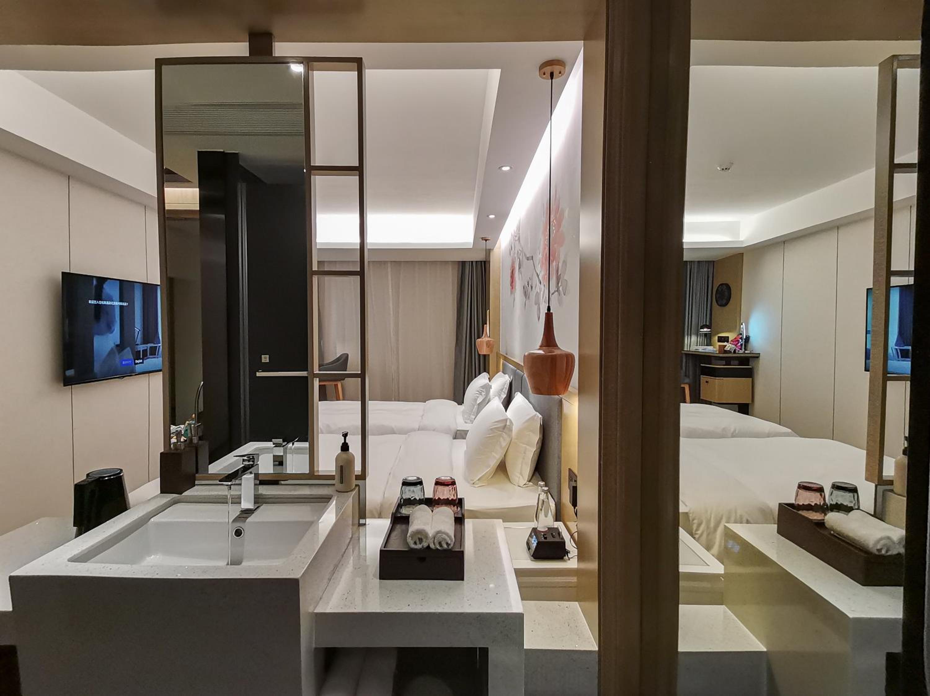 Standard Twin Room - Photo 2
