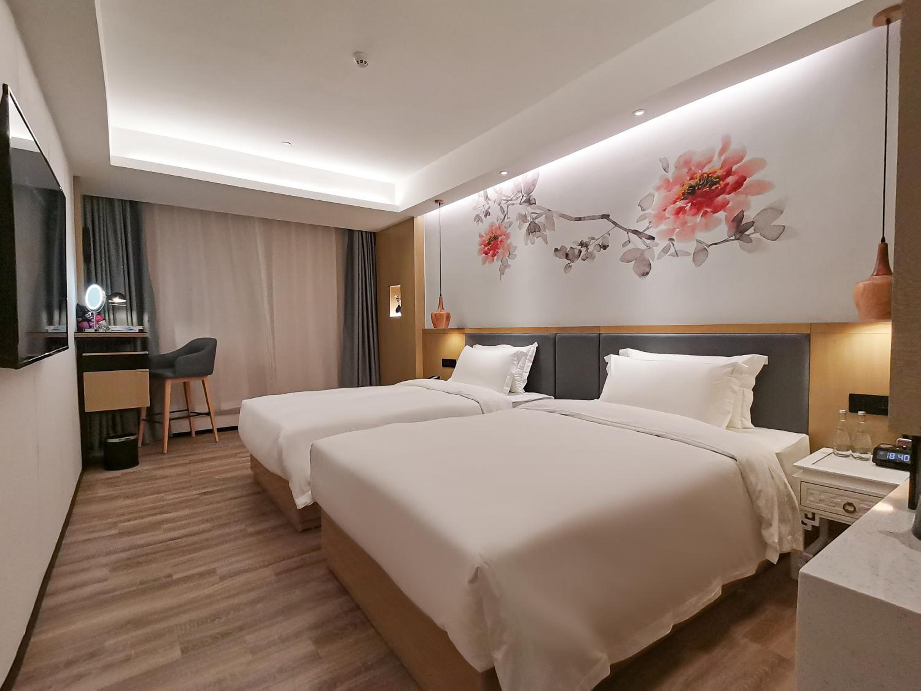 Standard Twin Room - Photo 1