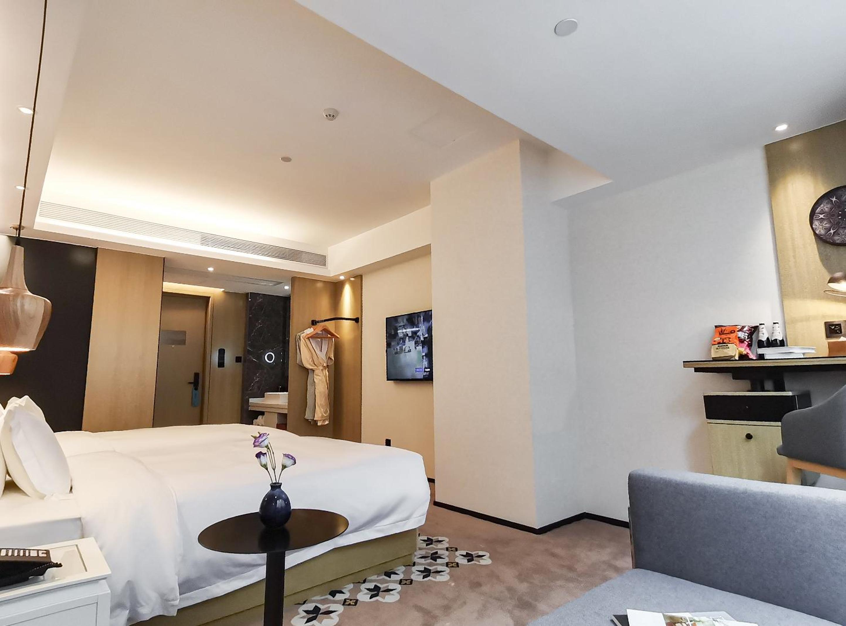 Deluxe Twin Room - Photo 9