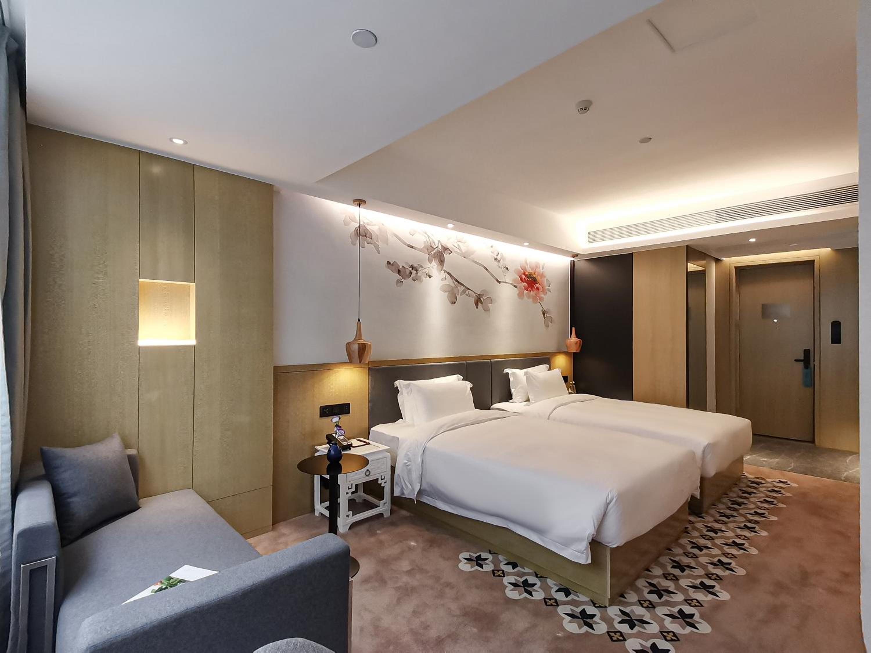 Deluxe Twin Room - Photo 6