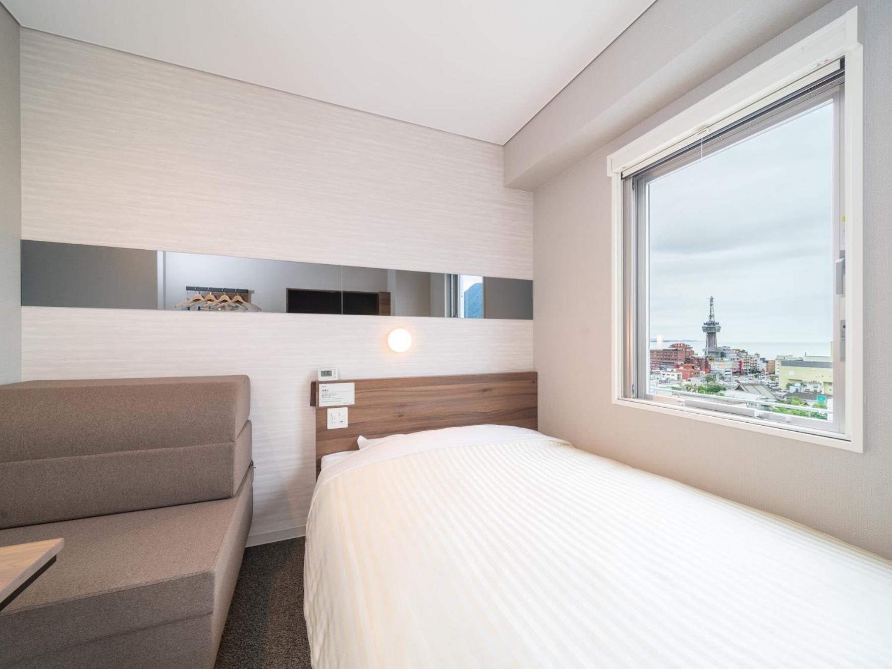 Double Room with Sofa Bed - Non-Smoking - Photo 1