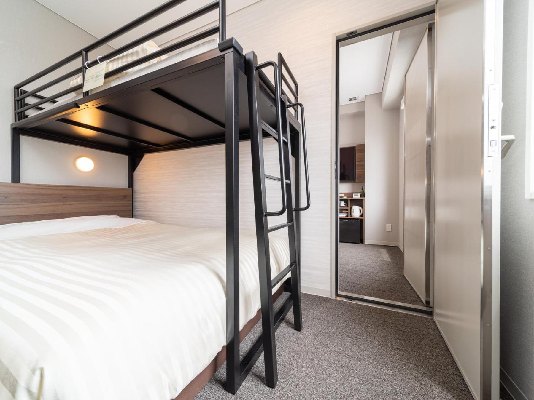 Connecting Room with Two Bunk Beds - Non-Smoking photo 1