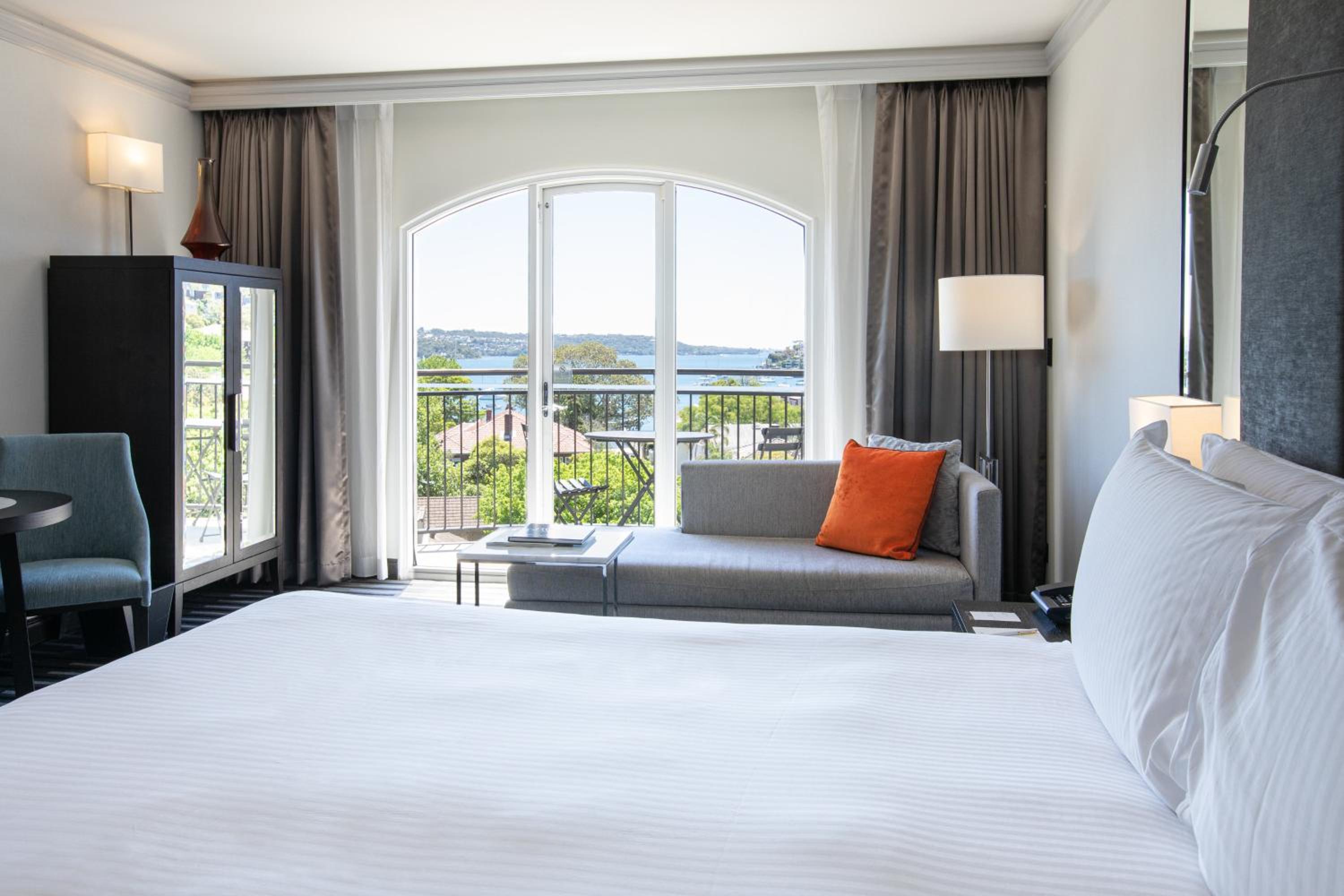 King Room with Bay View thumbnail 5