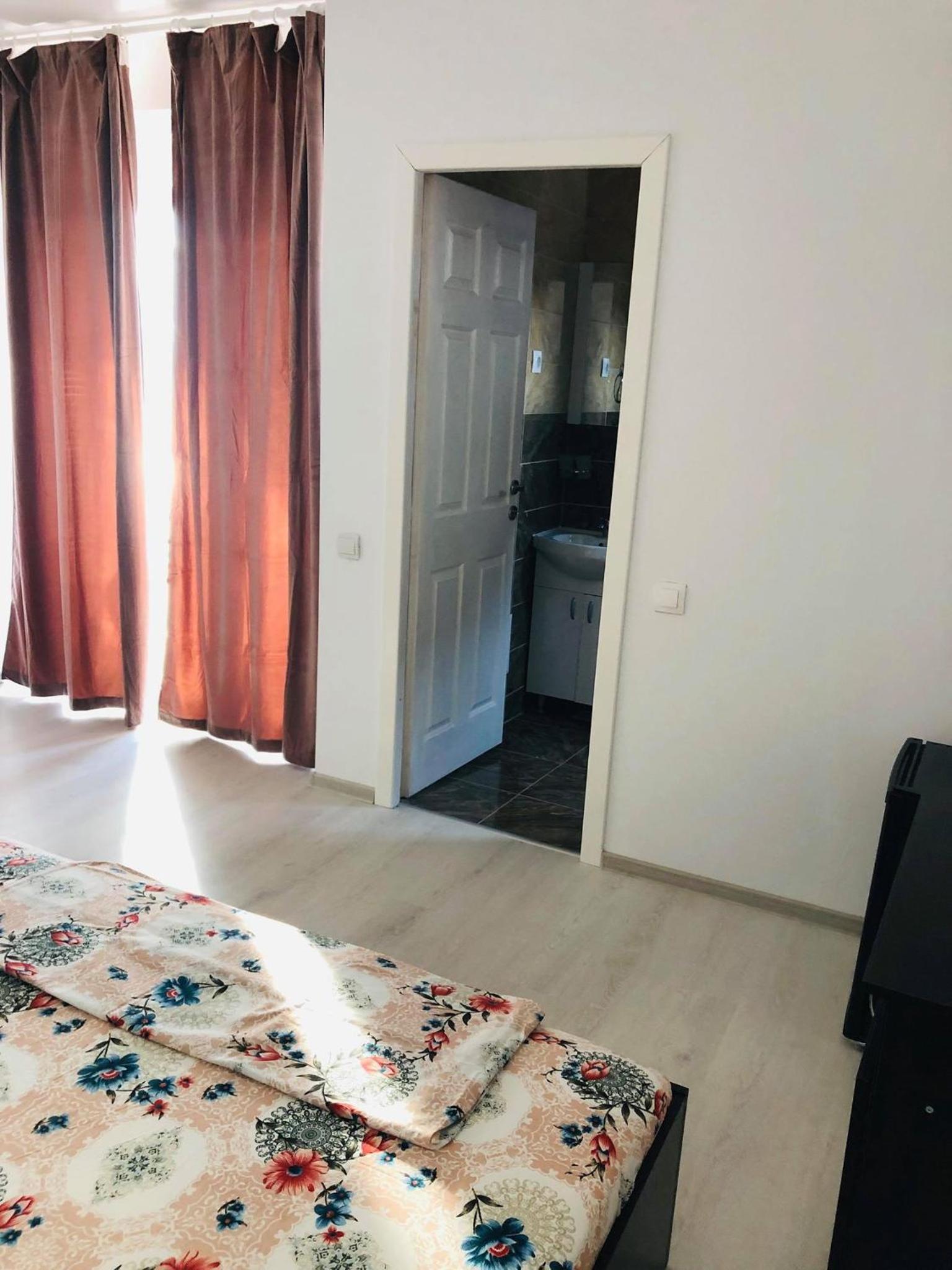 Deluxe Double Room (2 Adults + 1 Child) photo 2