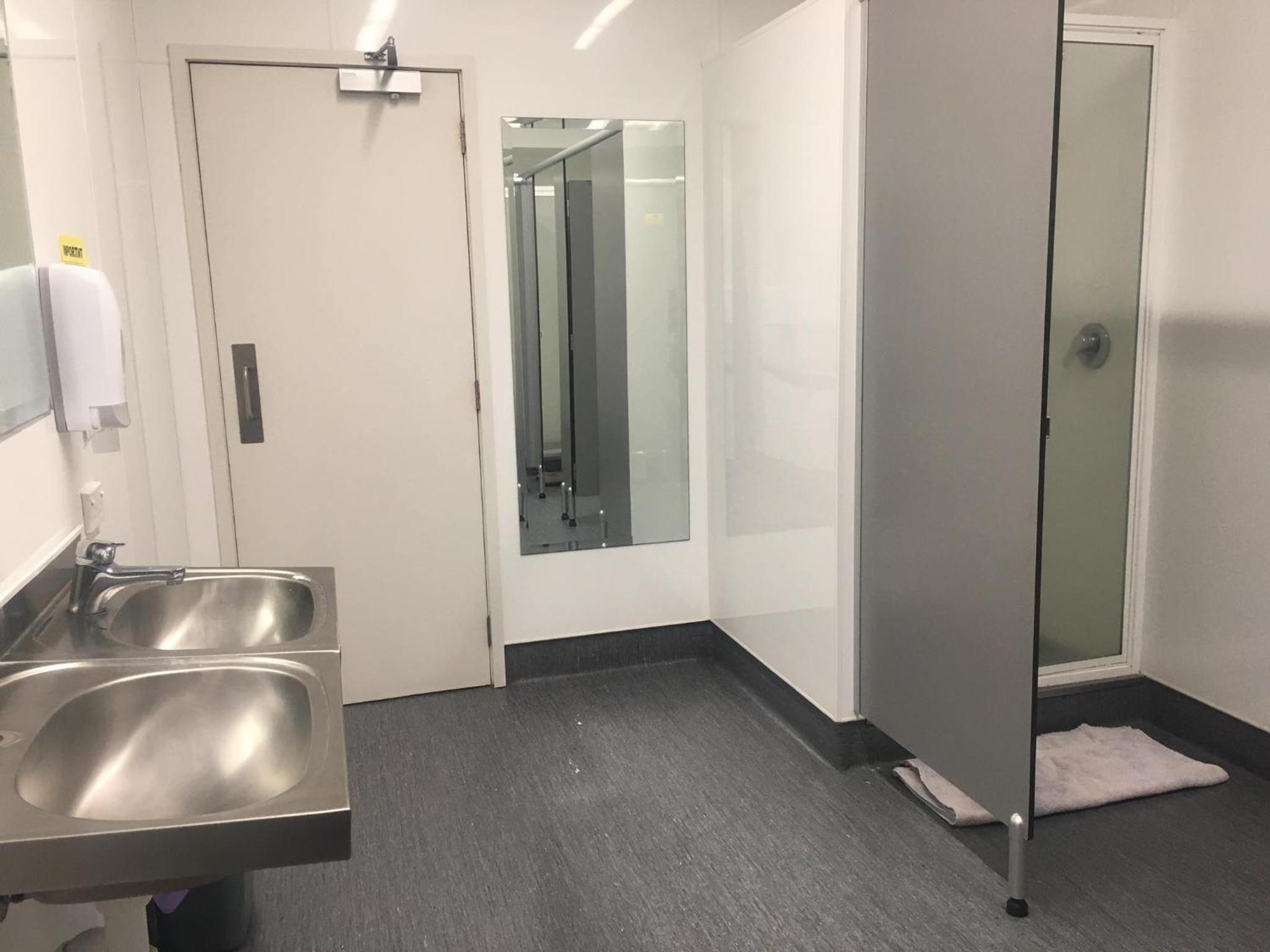 Twin Room - Photo 4