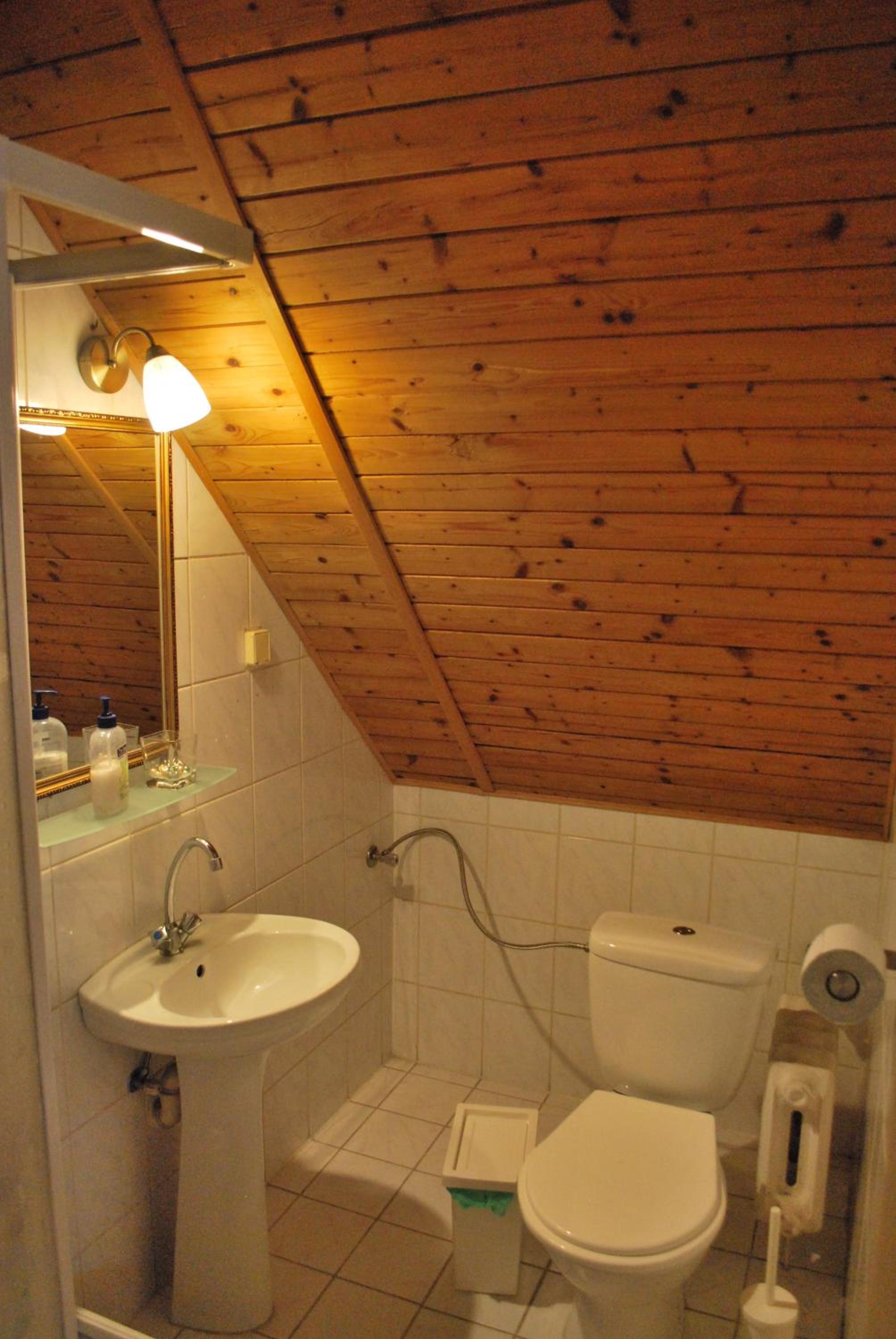 Double or Twin Room - Photo 3