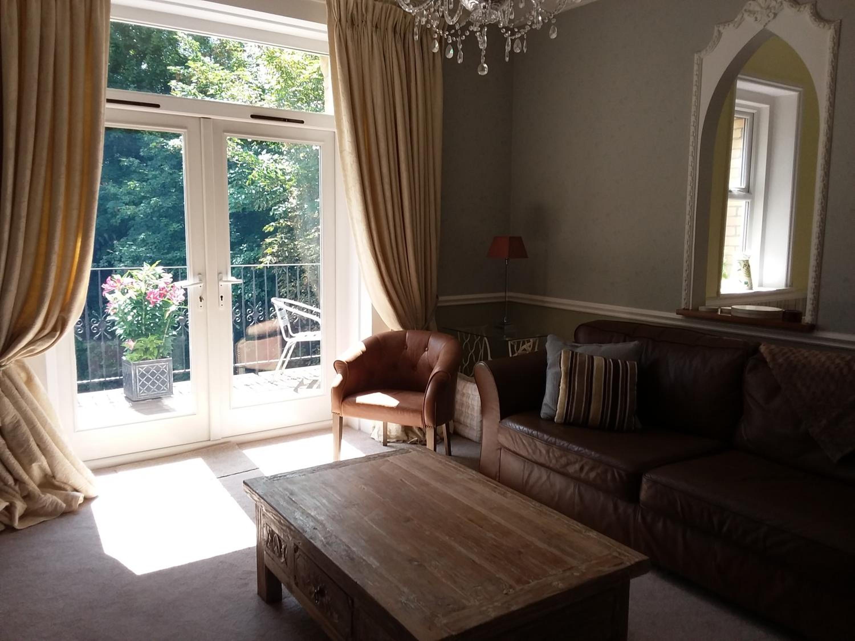 Deluxe Double Room with Shower photo 1