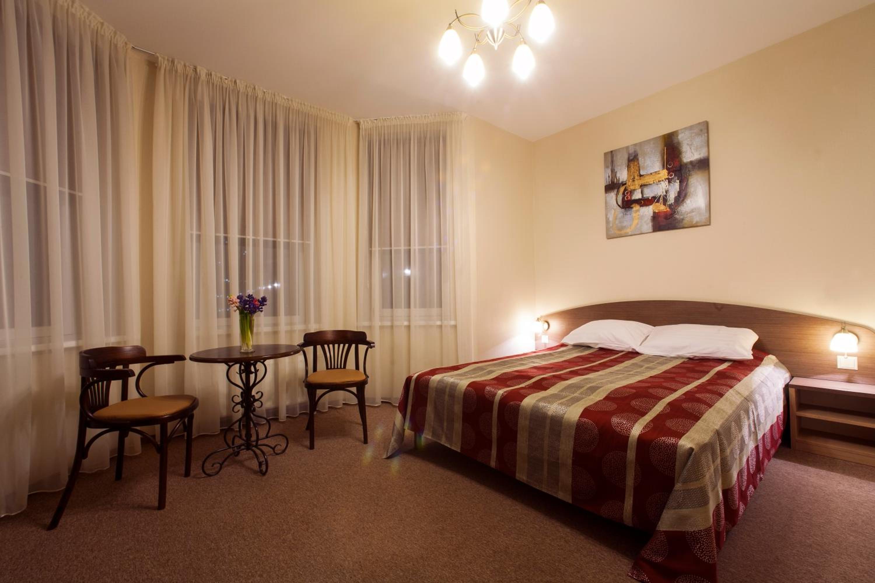 Large Double Room photo 1