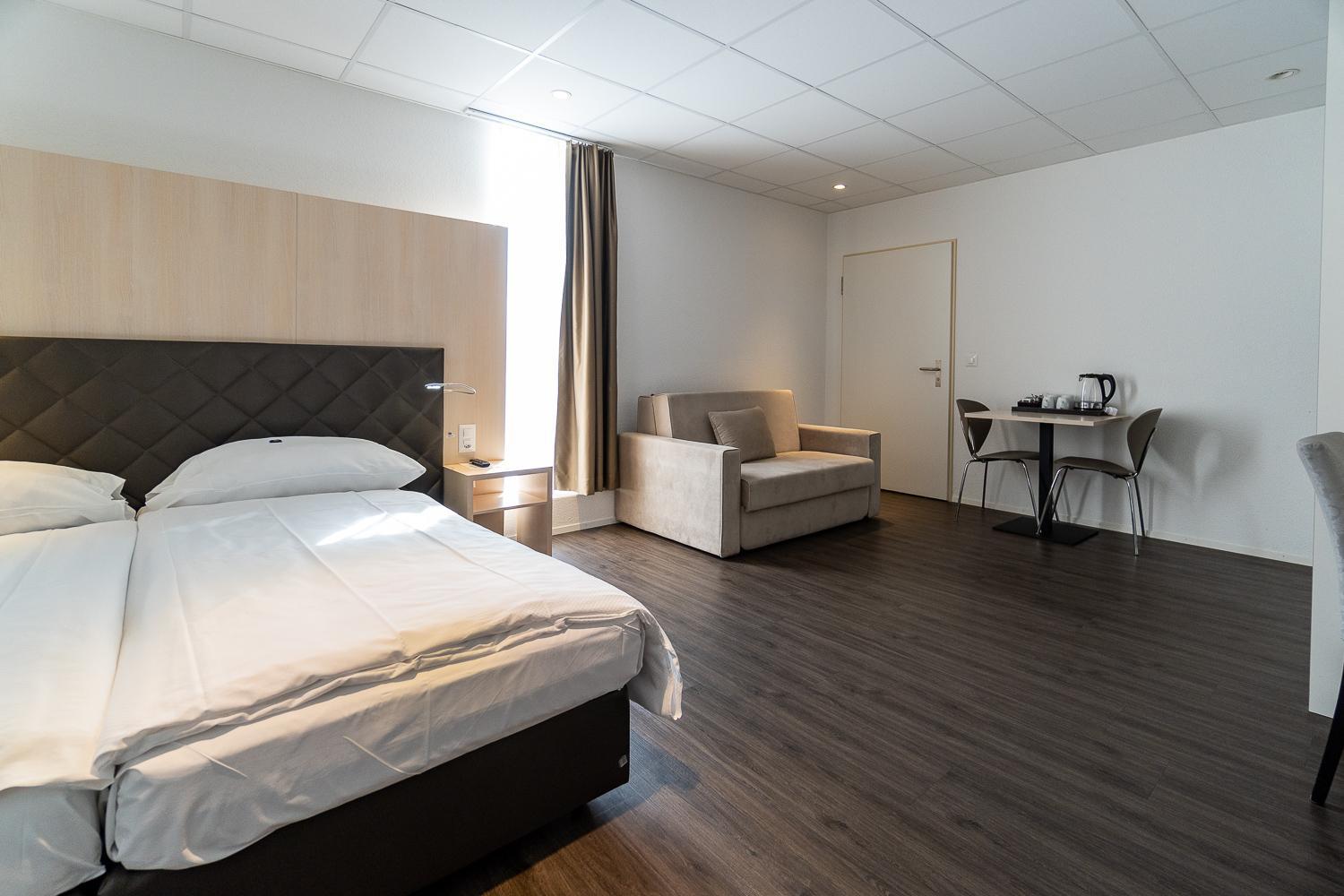 Superior Studio with Kitchenette (Railway side / No Windows open) photo 3