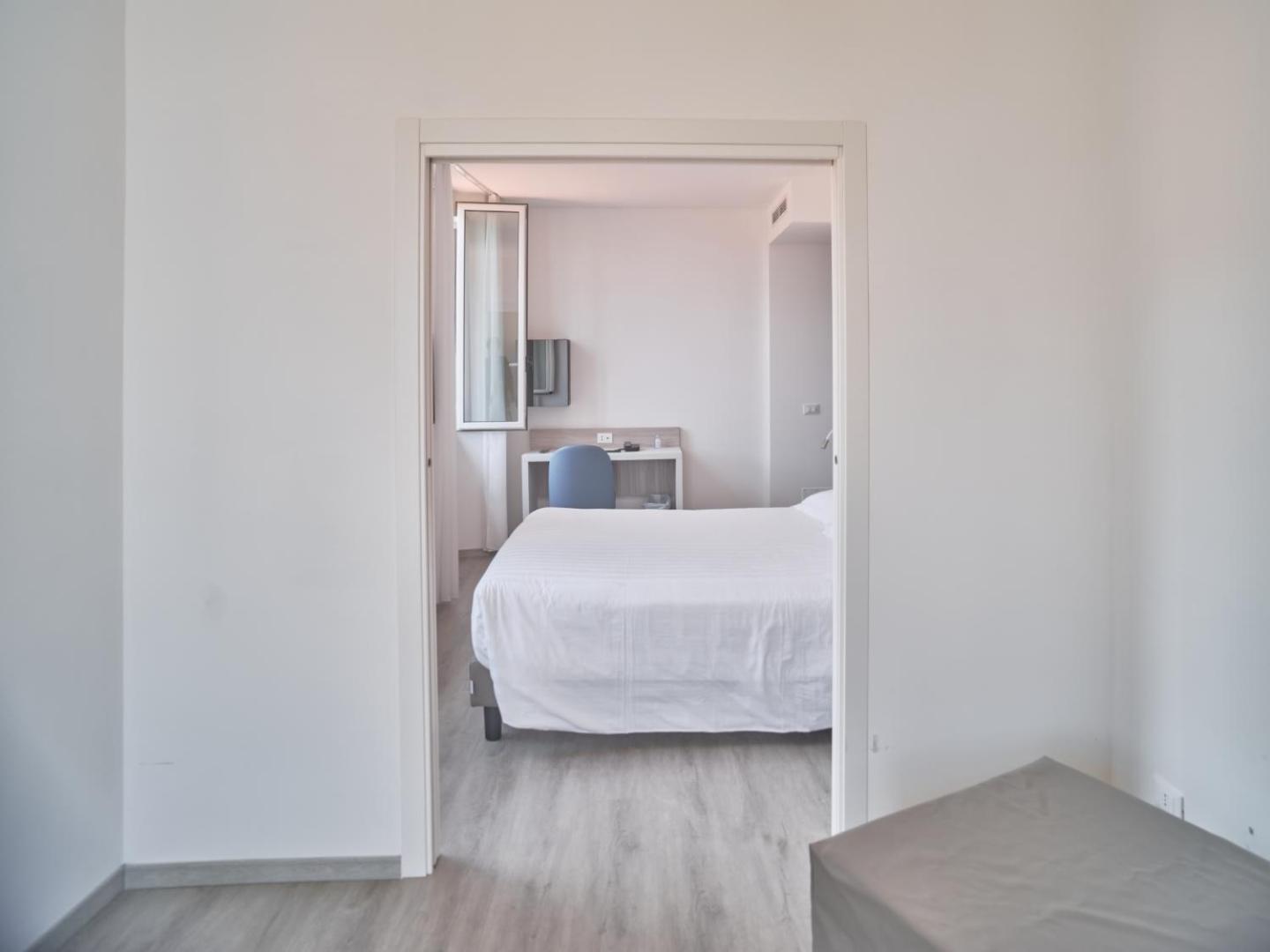 Suite with Terrace and Sea View photo 2