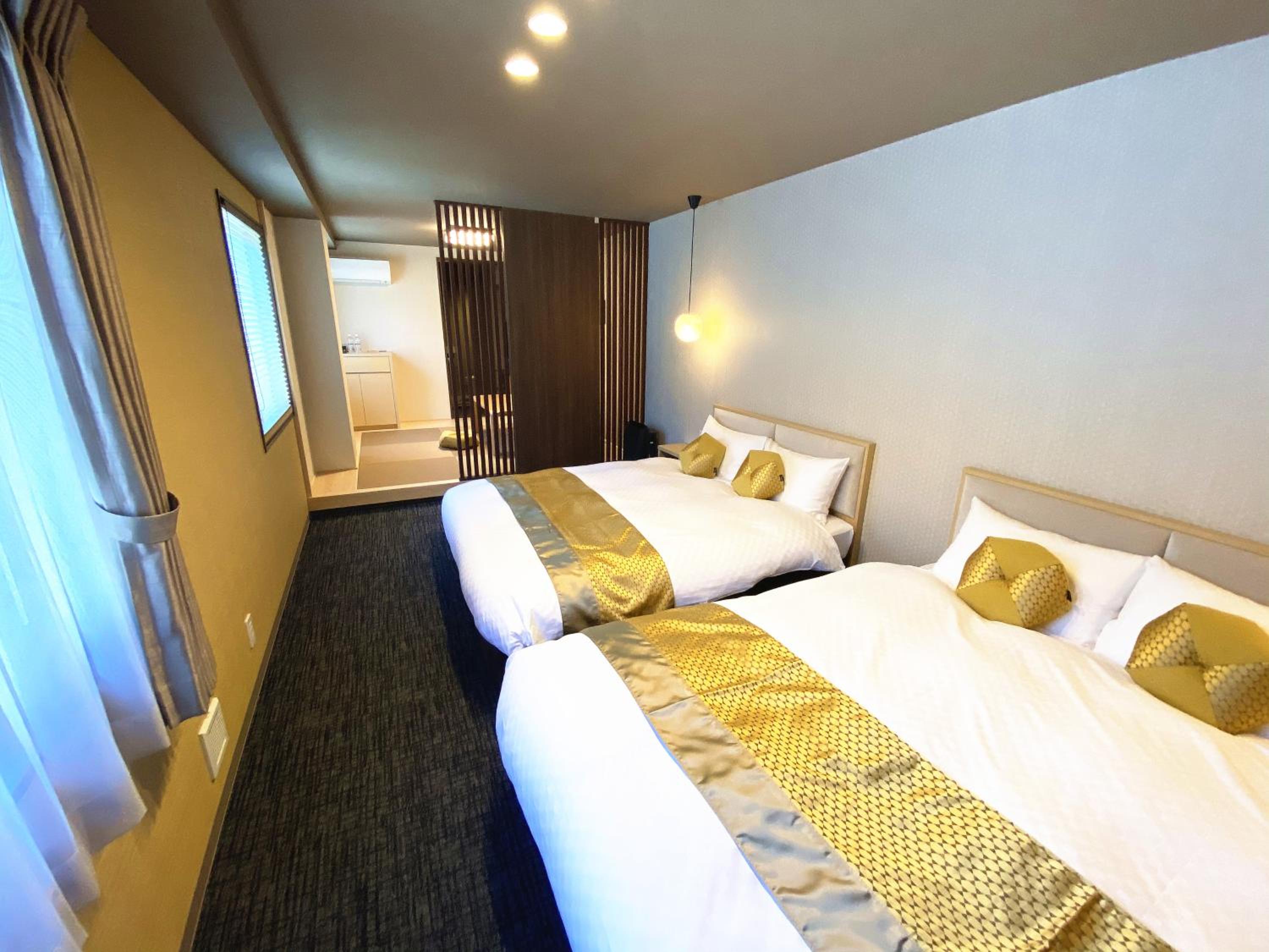 Deluxe Twin Room - Photo 13