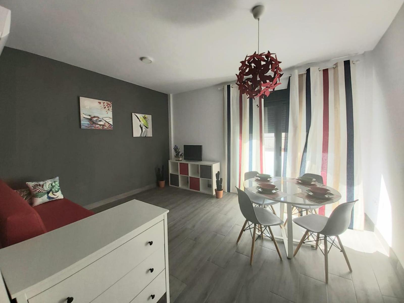 One-Bedroom Apartment - Photo 25