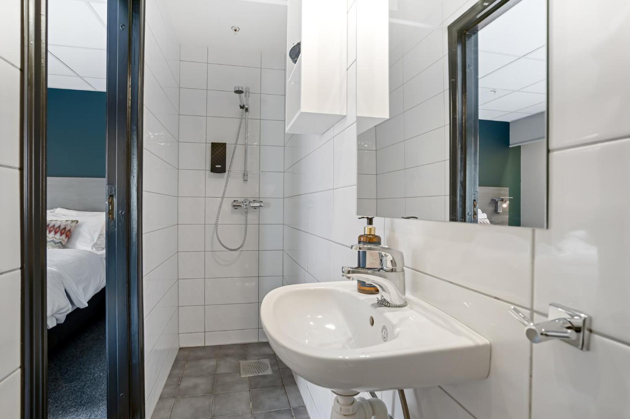 Standard Double Room - Photo 3