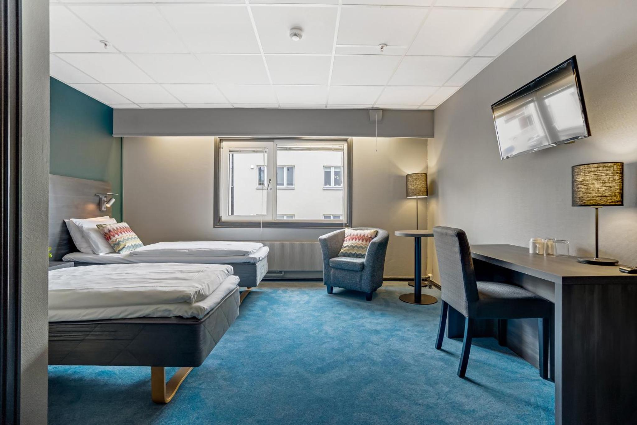 Standard Twin Room - Photo 3