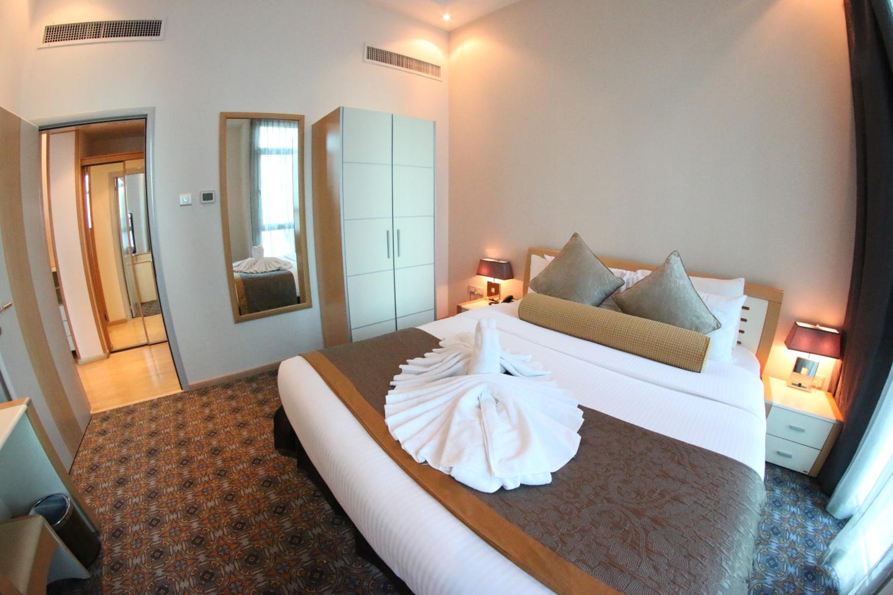 One-Bedroom Suite photo 3