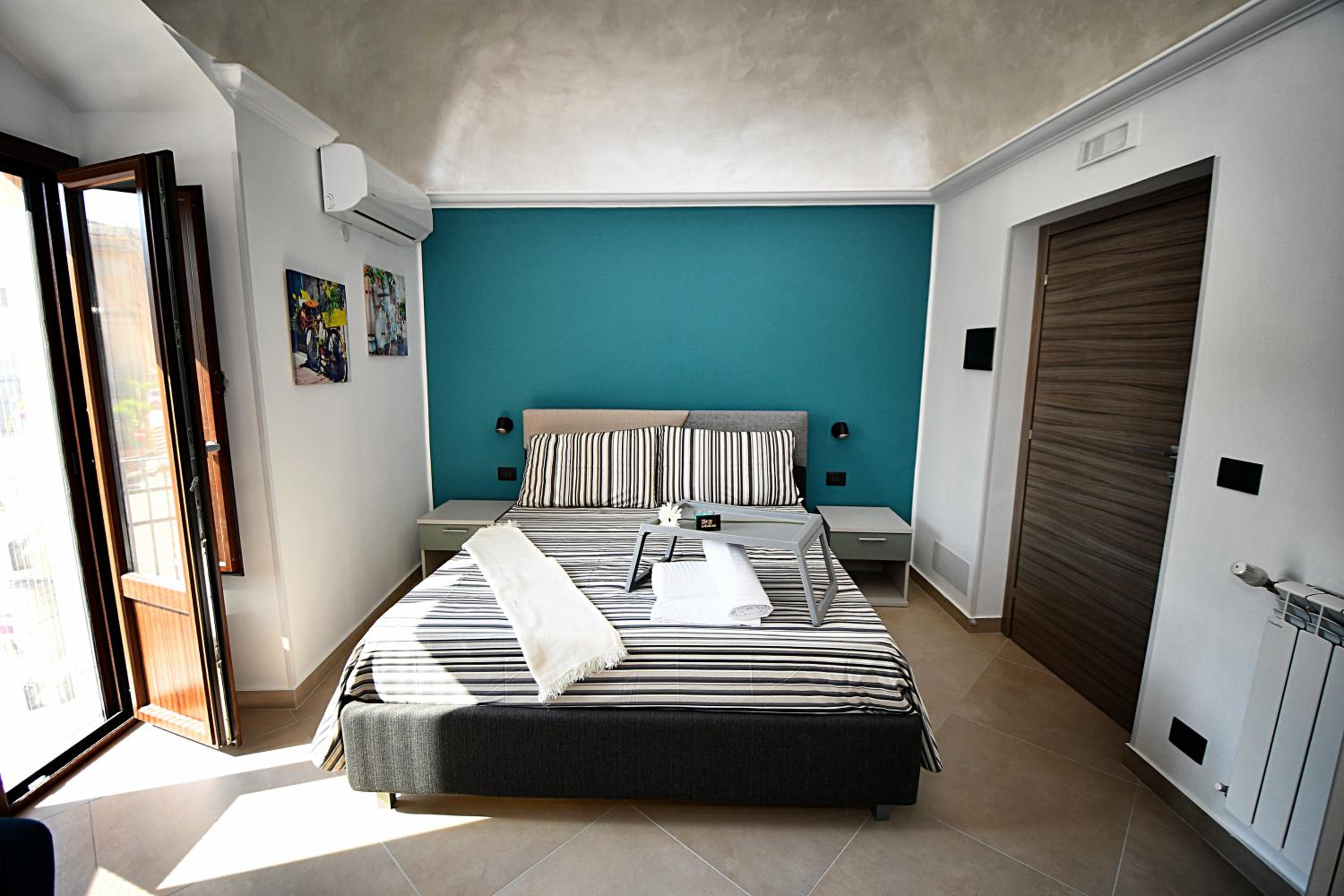 Deluxe Double Room with Balcony - Photo 5