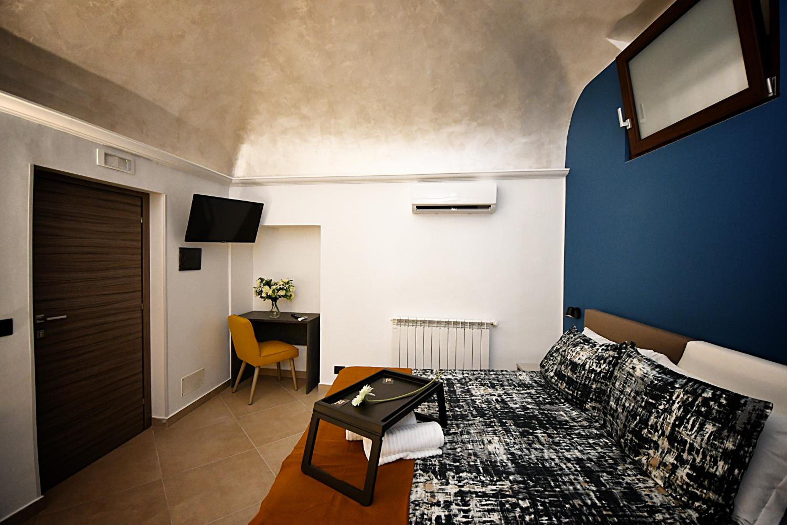 Double Room with Spa Bath photo 3