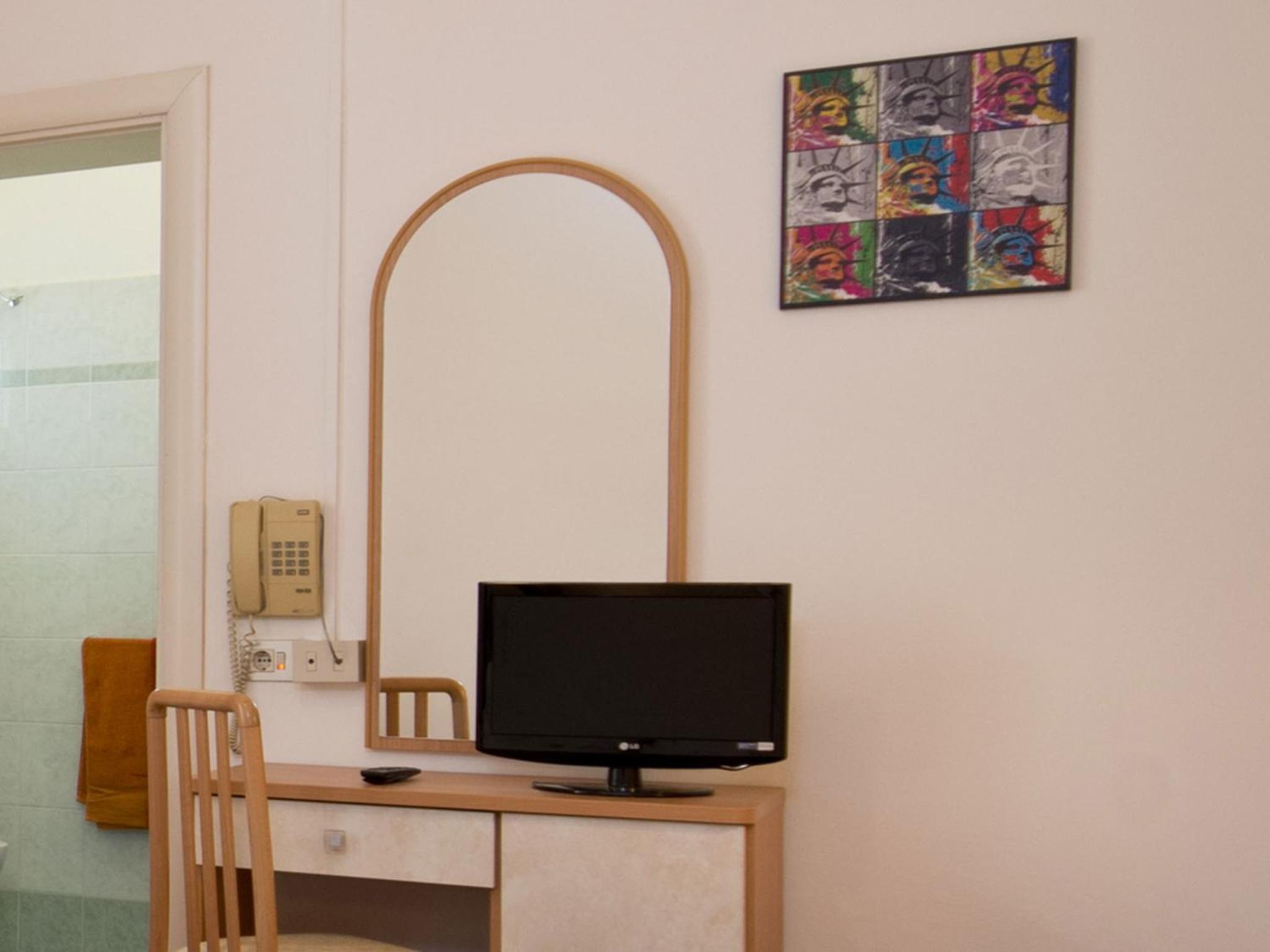 Single Room photo 3