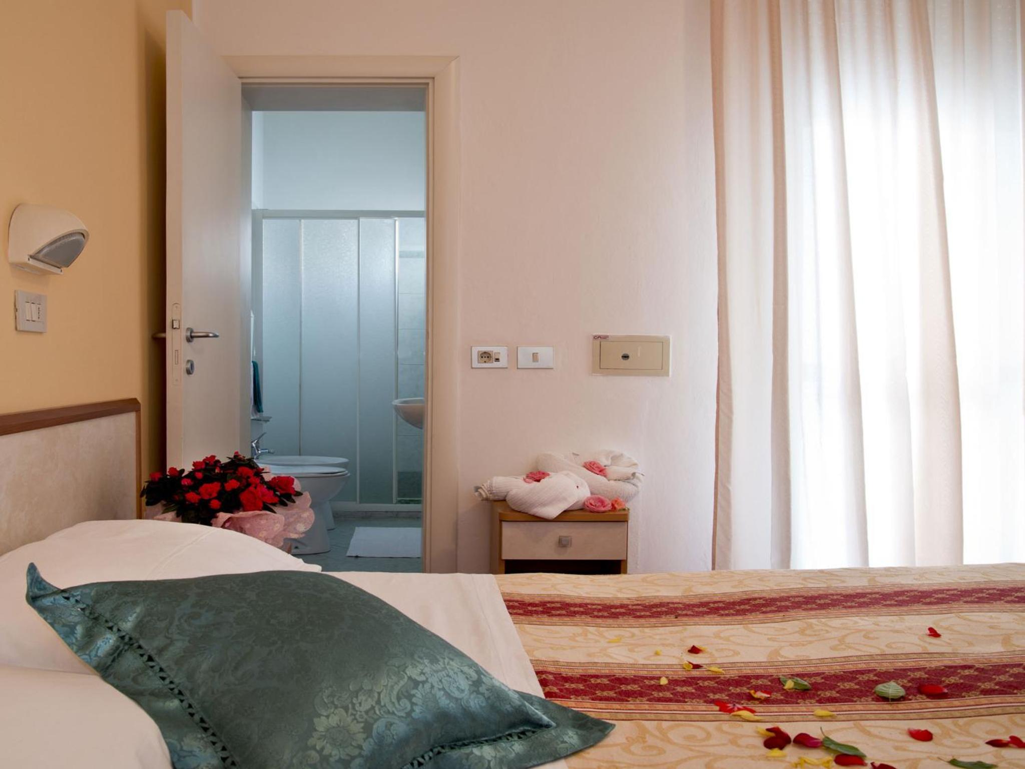 Single Room photo 2