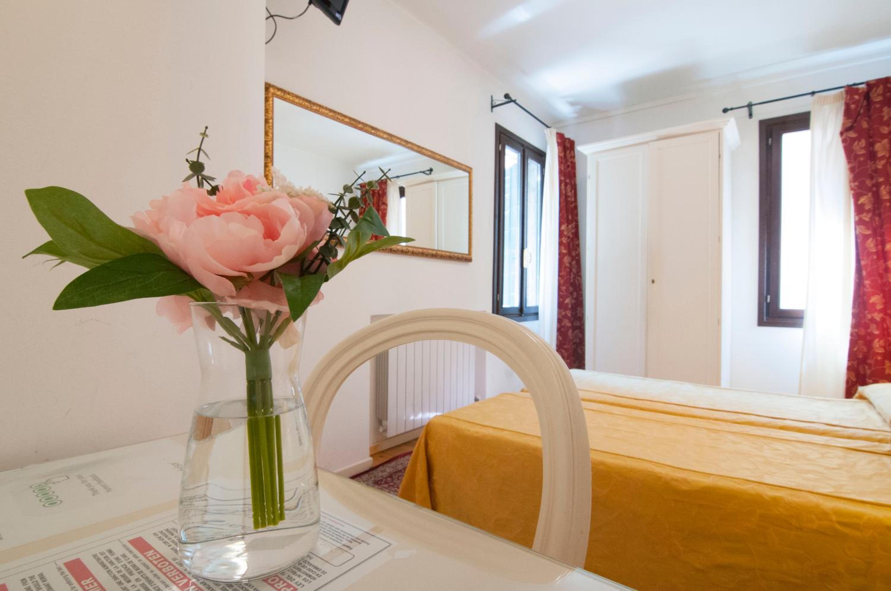Standard Triple Room photo 2