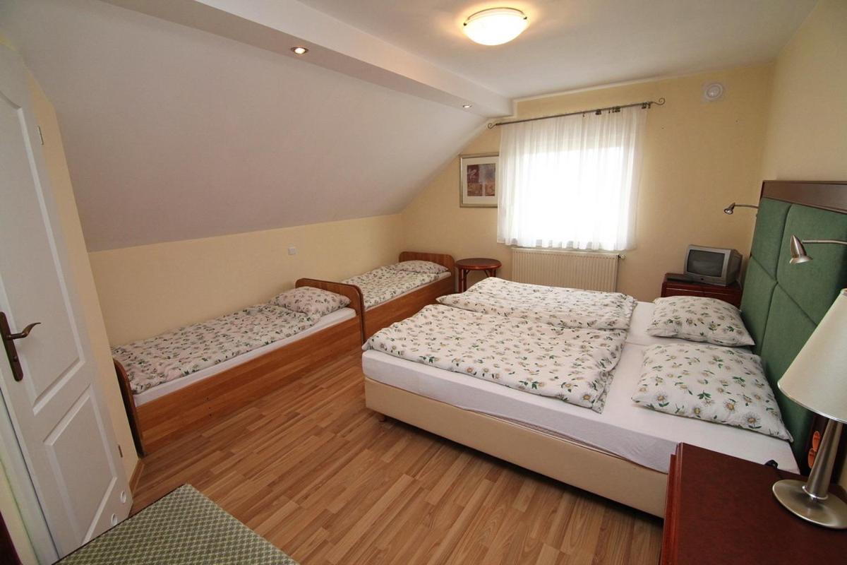 Triple Room photo 2