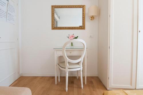 Standard Double or Twin Room photo 2
