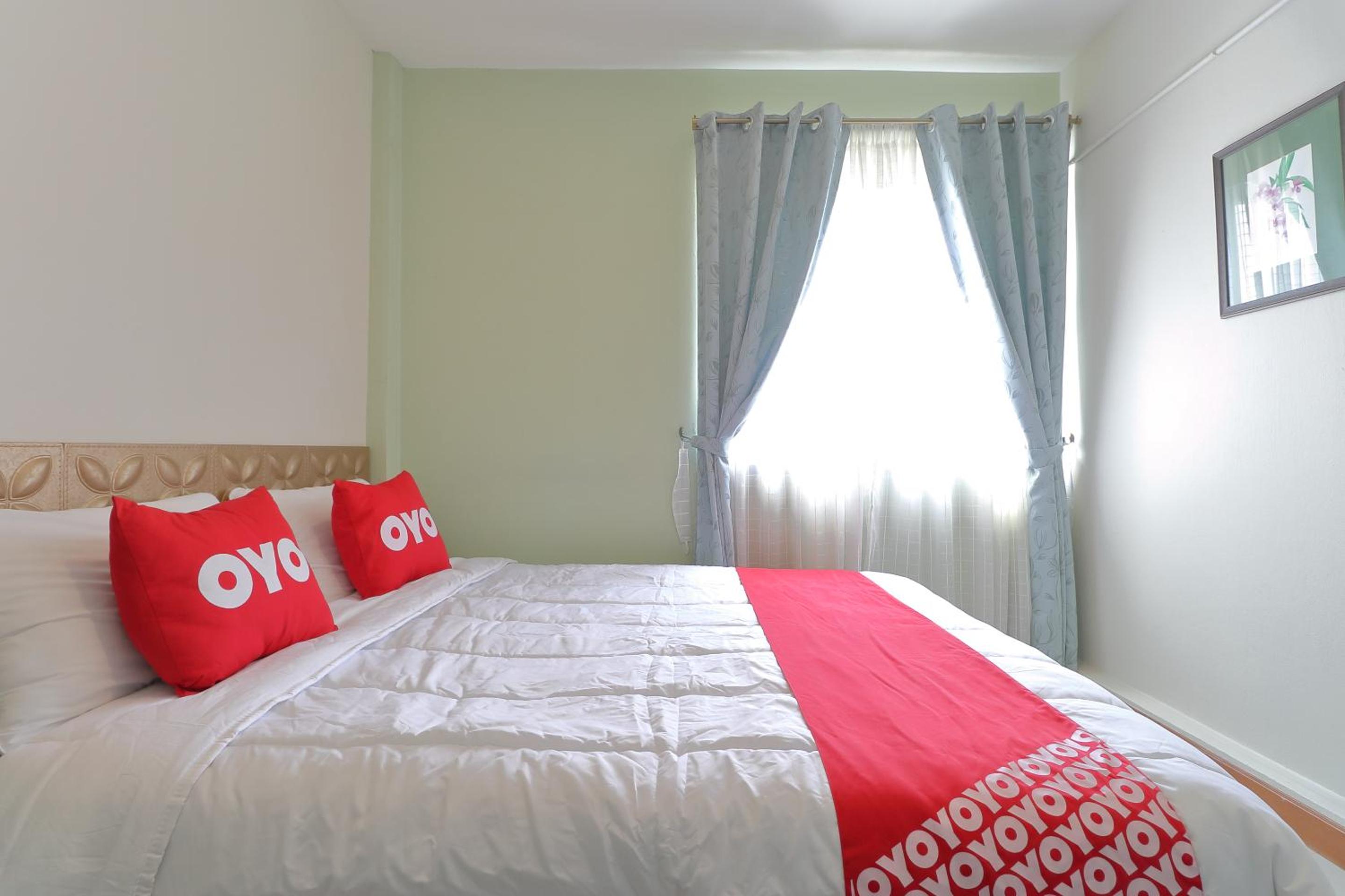 Double Room with Shared Bathroom photo 2