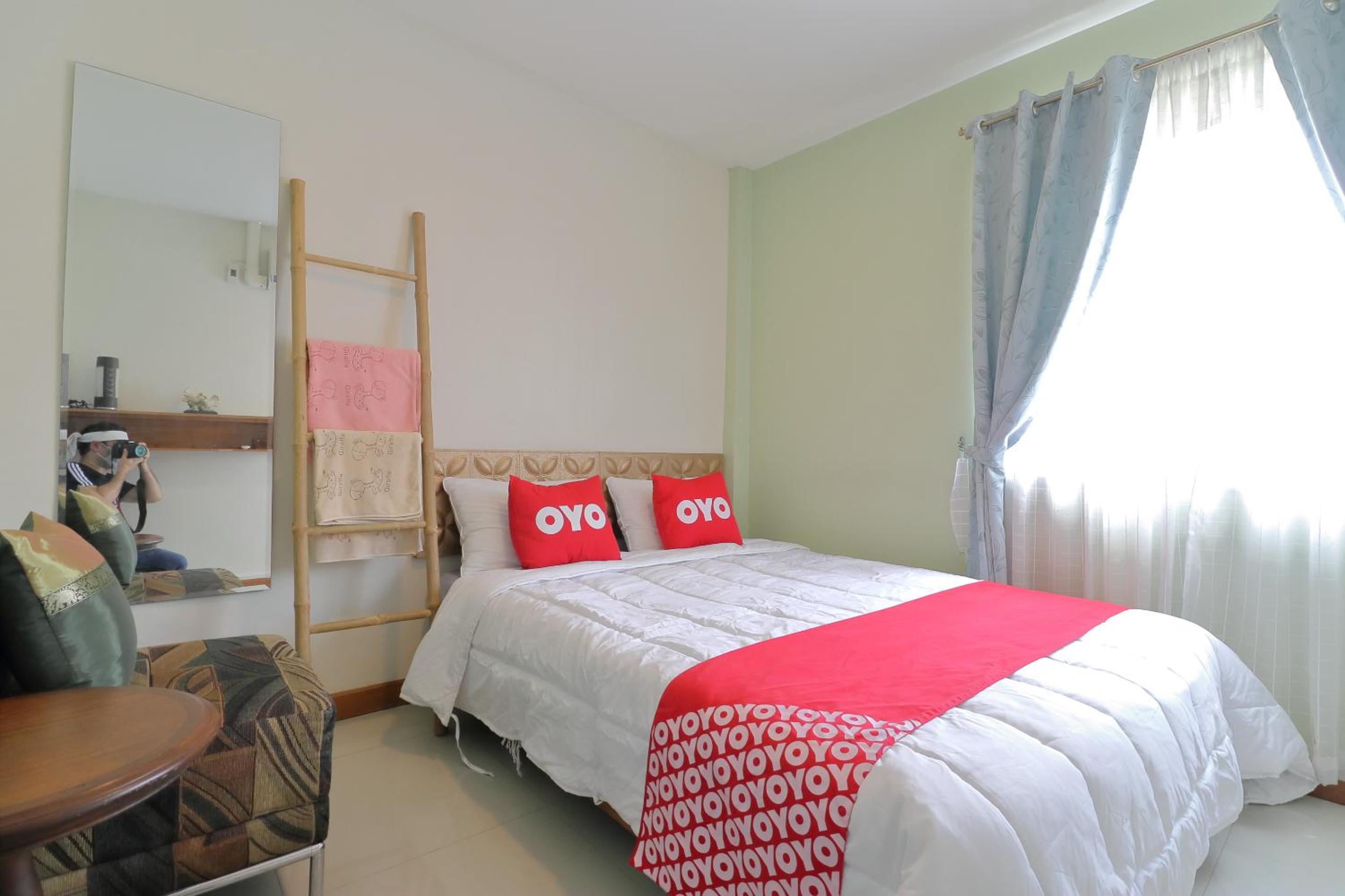 Double Room with Shared Bathroom photo 3