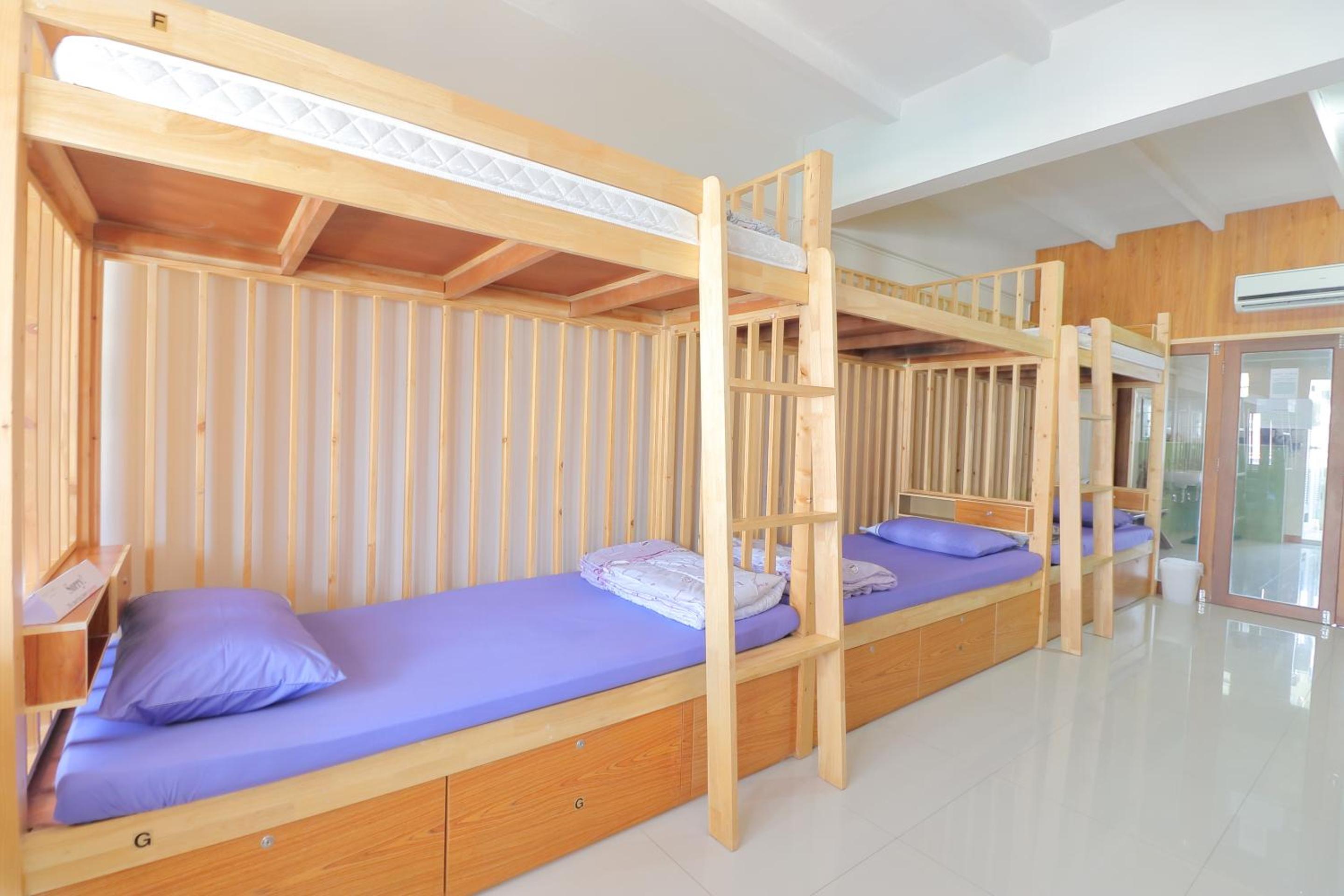 Bed in 10-Bed Mixed Dormitory Room photo 2