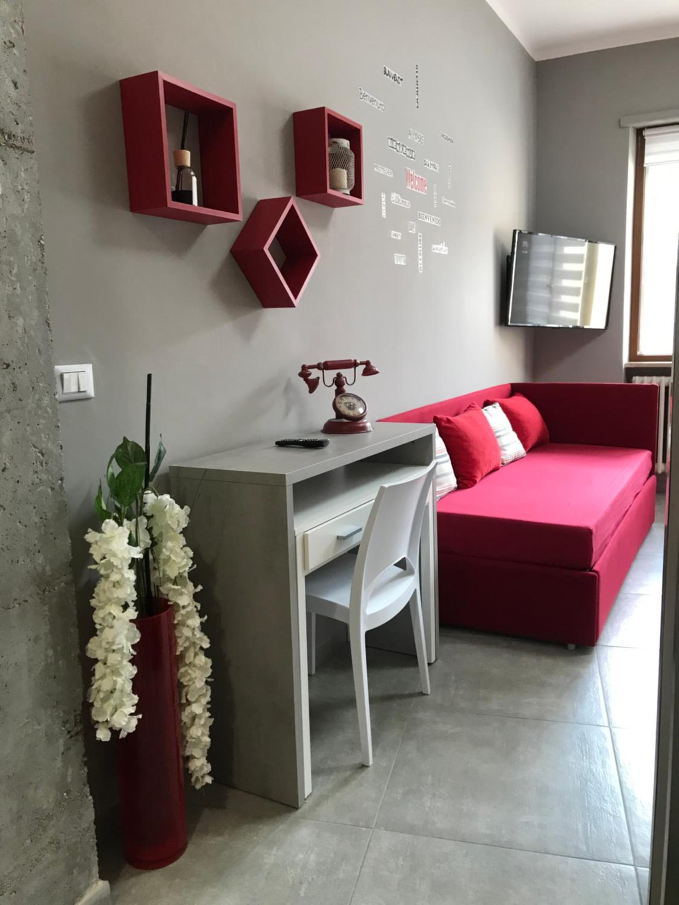 One-Bedroom Apartment - Photo 5