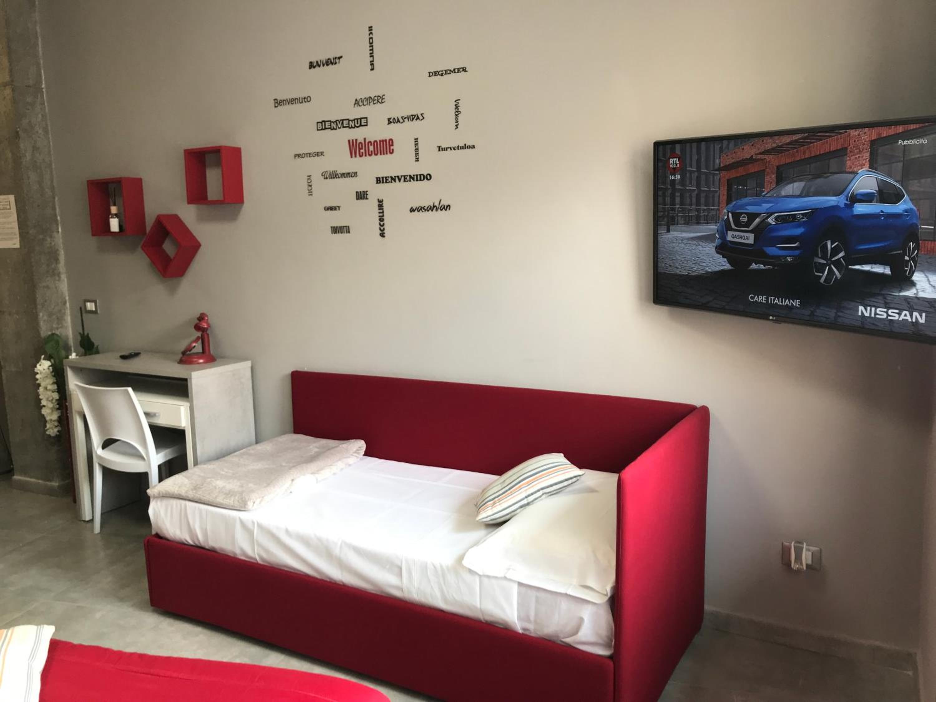 One-Bedroom Apartment - Photo 40