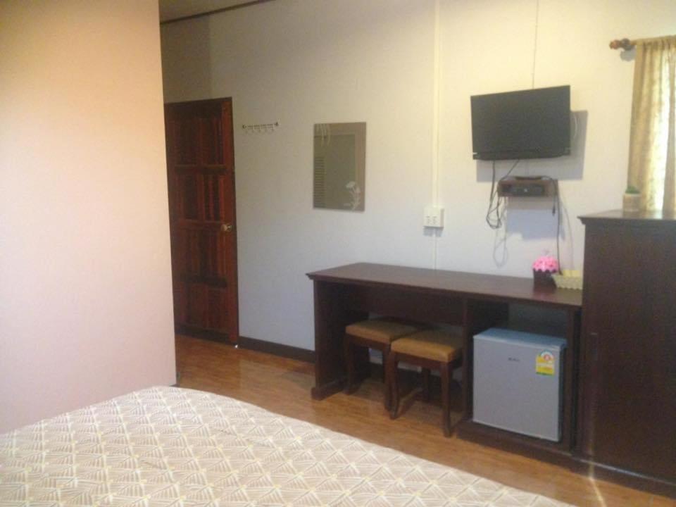 Standard King Room - Photo 1