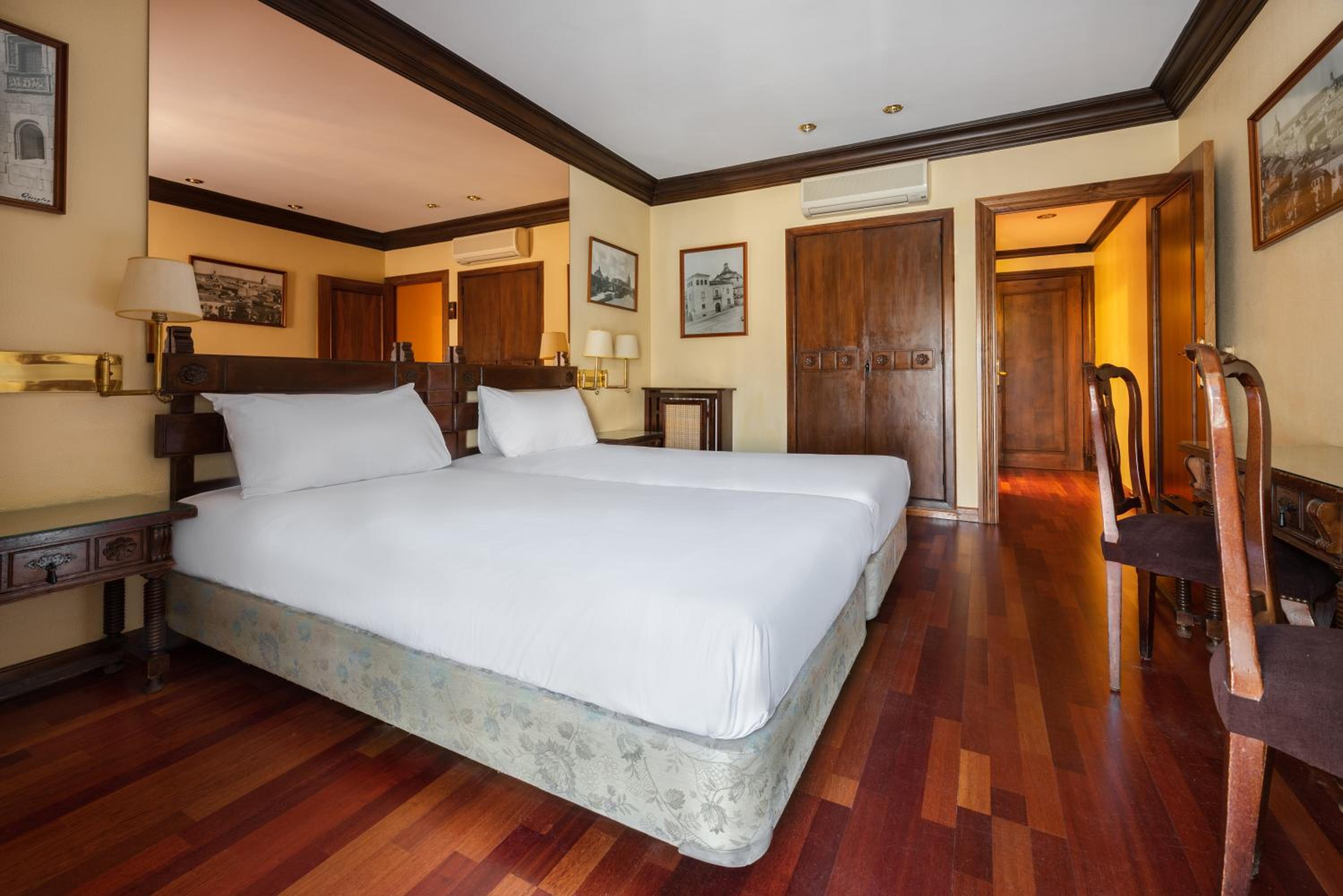 Double or Twin Room - Photo 1