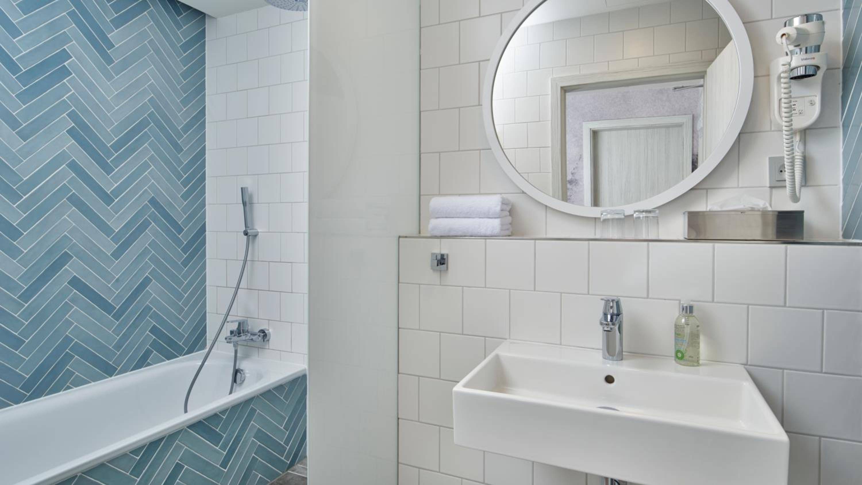 Deluxe Suite photo 3
