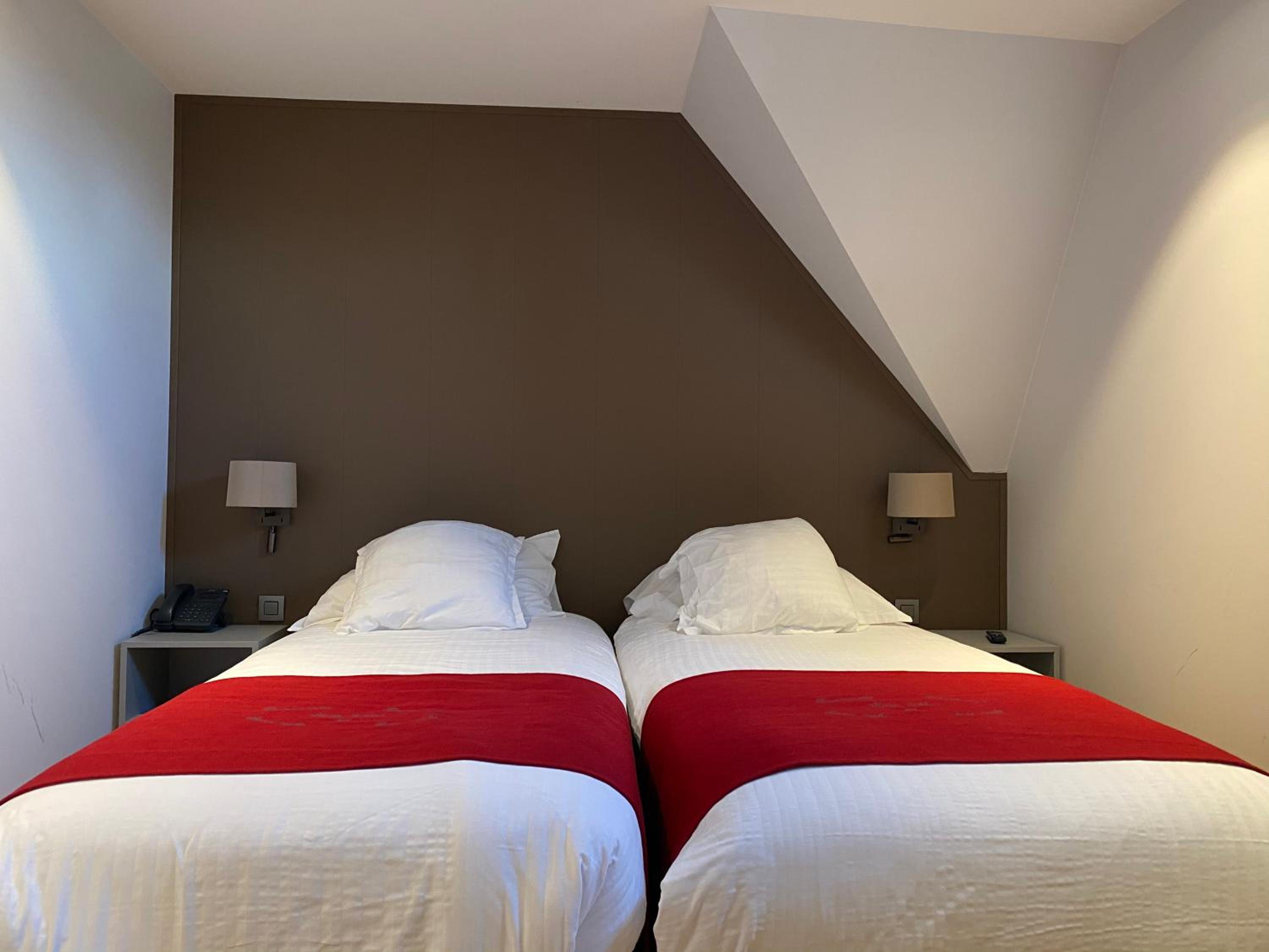 Budget Twin Room - Photo 1