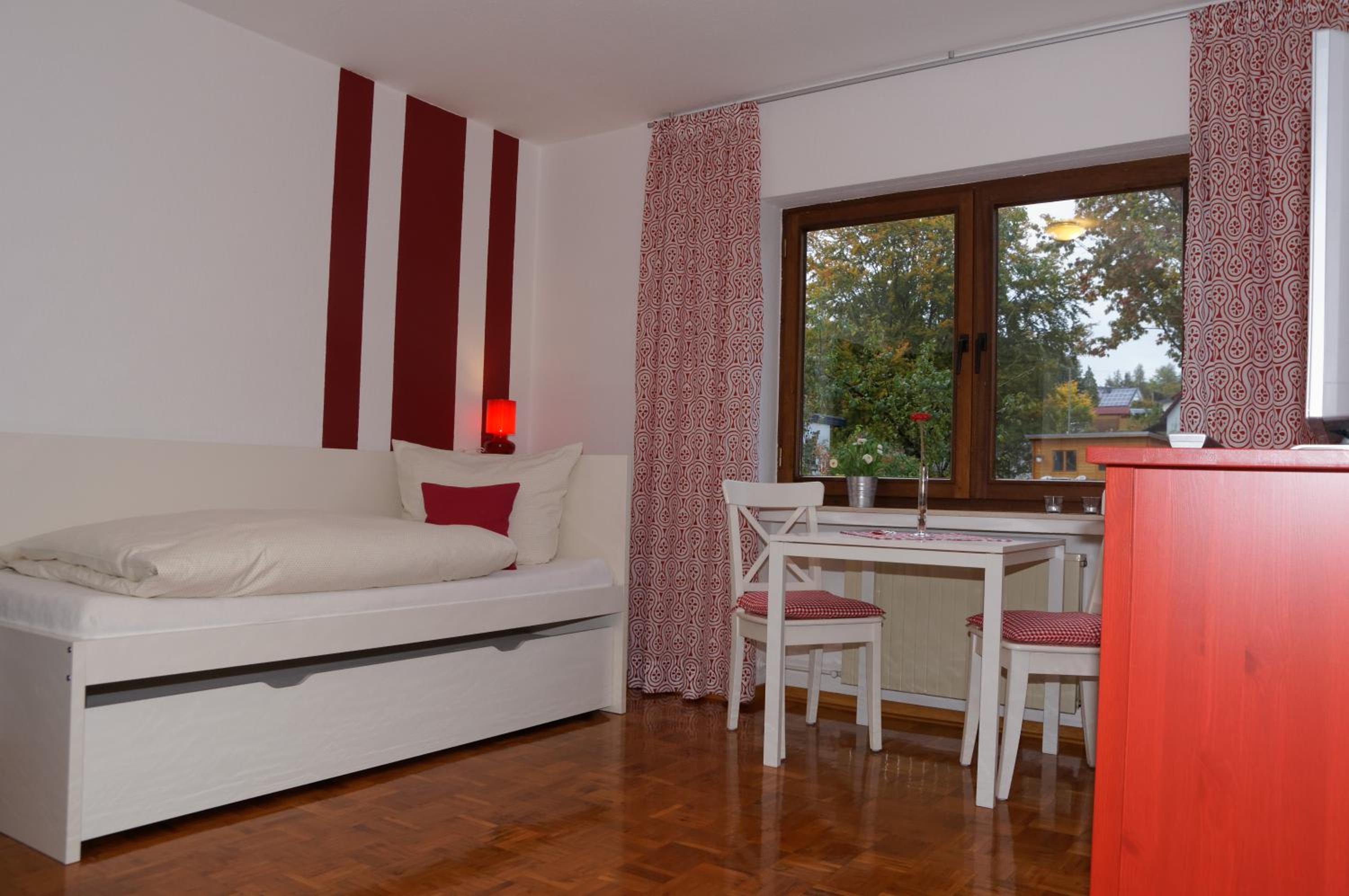 Standard Double or Twin Room - Photo 4