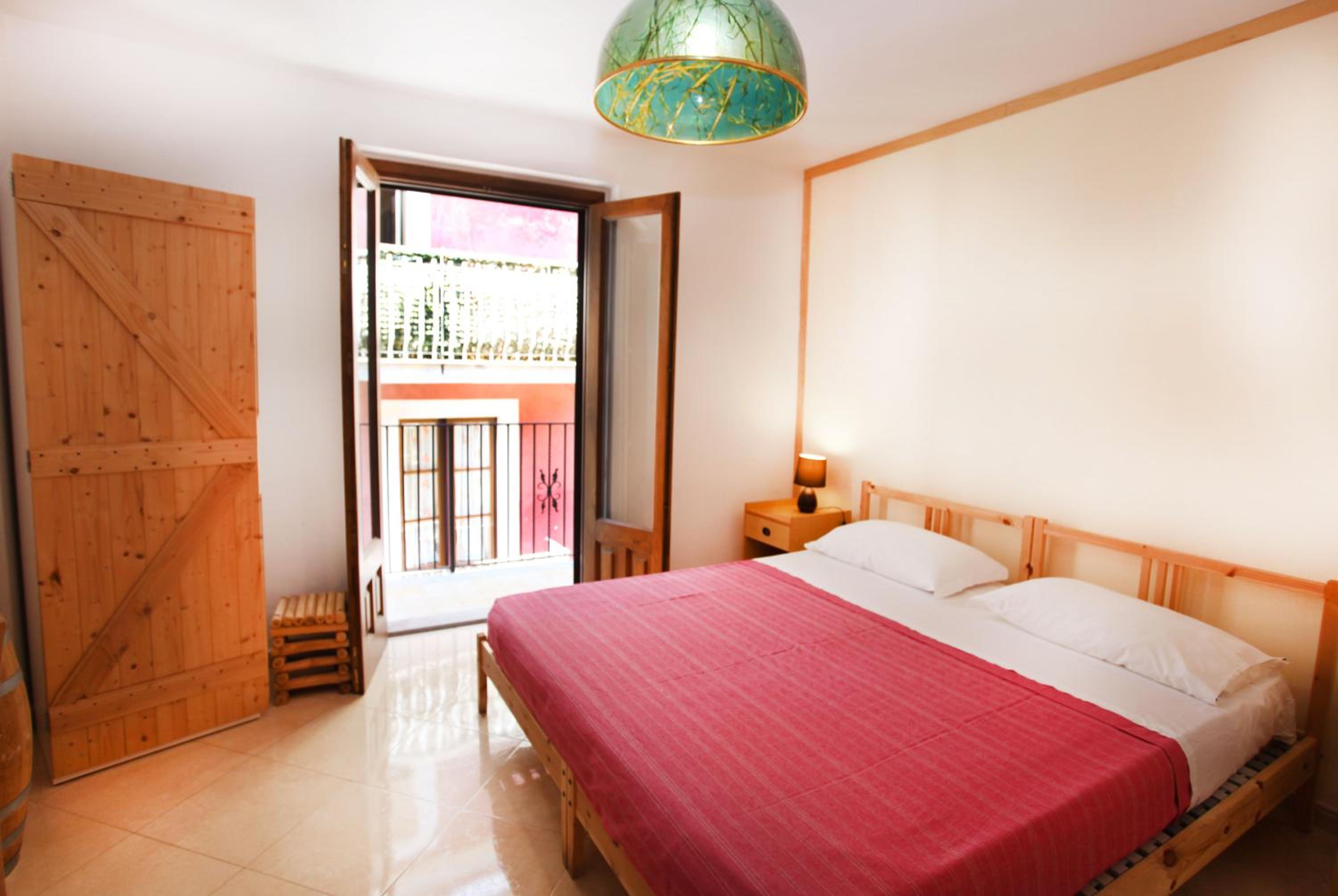 Twin Room With Private External Bathroom
