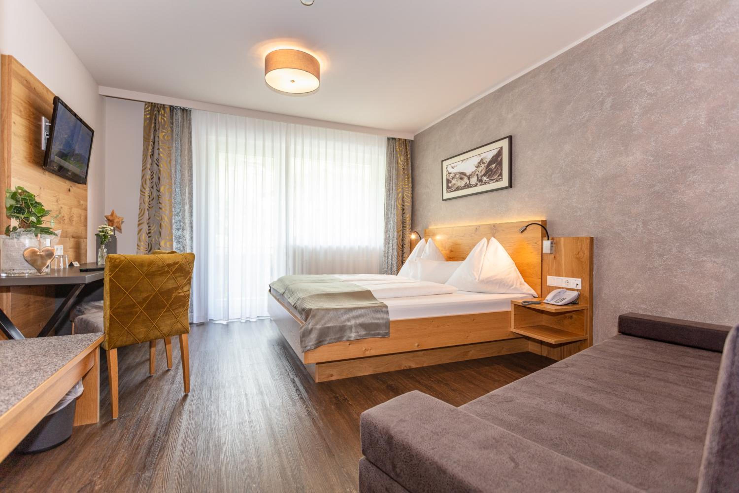 Large Double Room