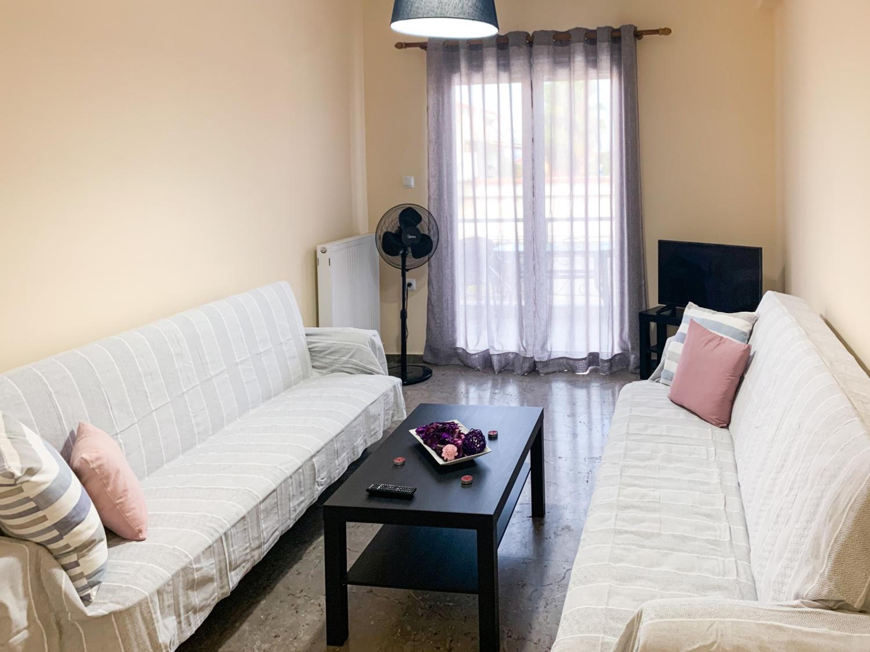 One-Bedroom Apartment with Balcony photo 2
